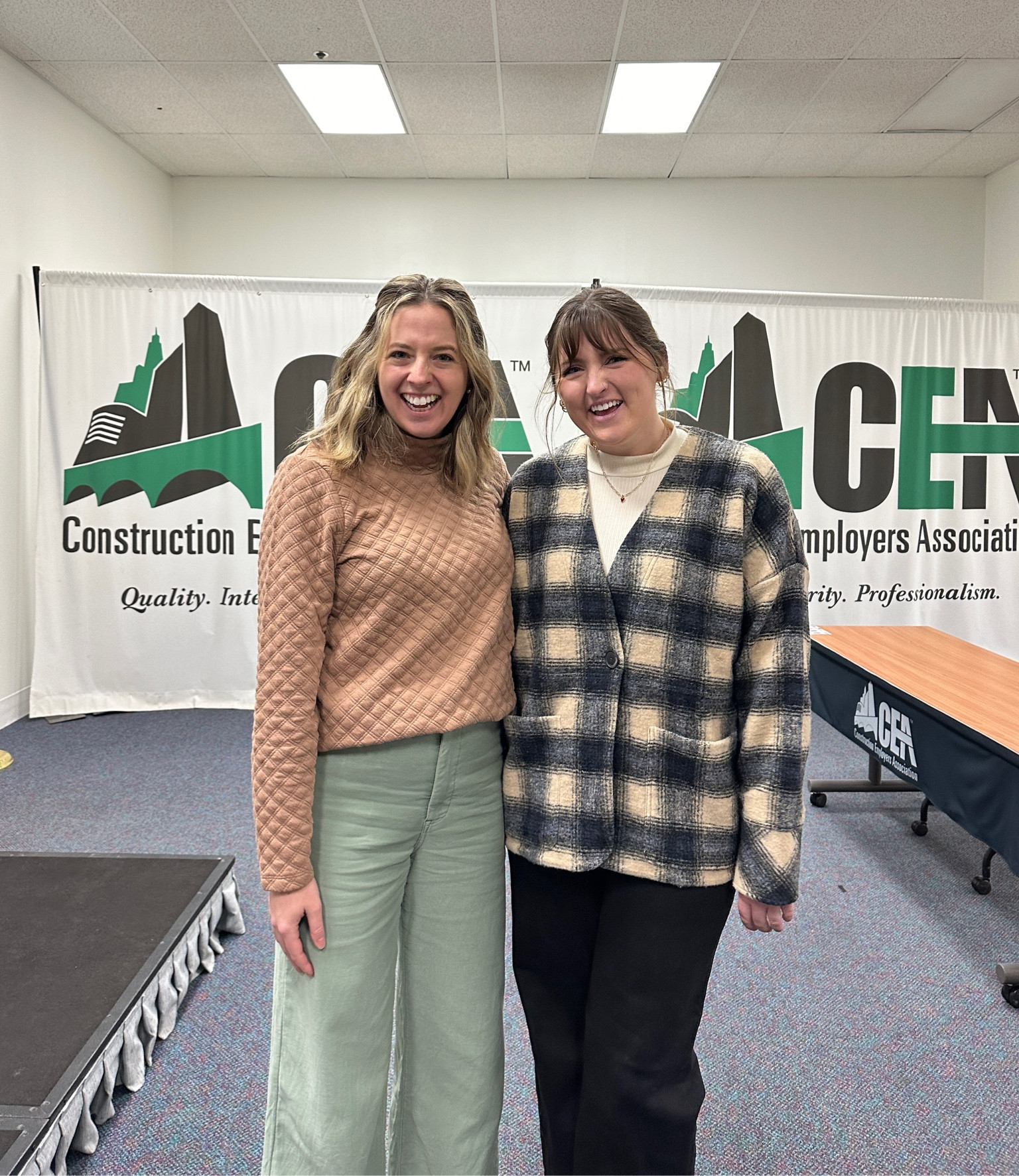 Ready to talk about event planning and hosting at any moment! 