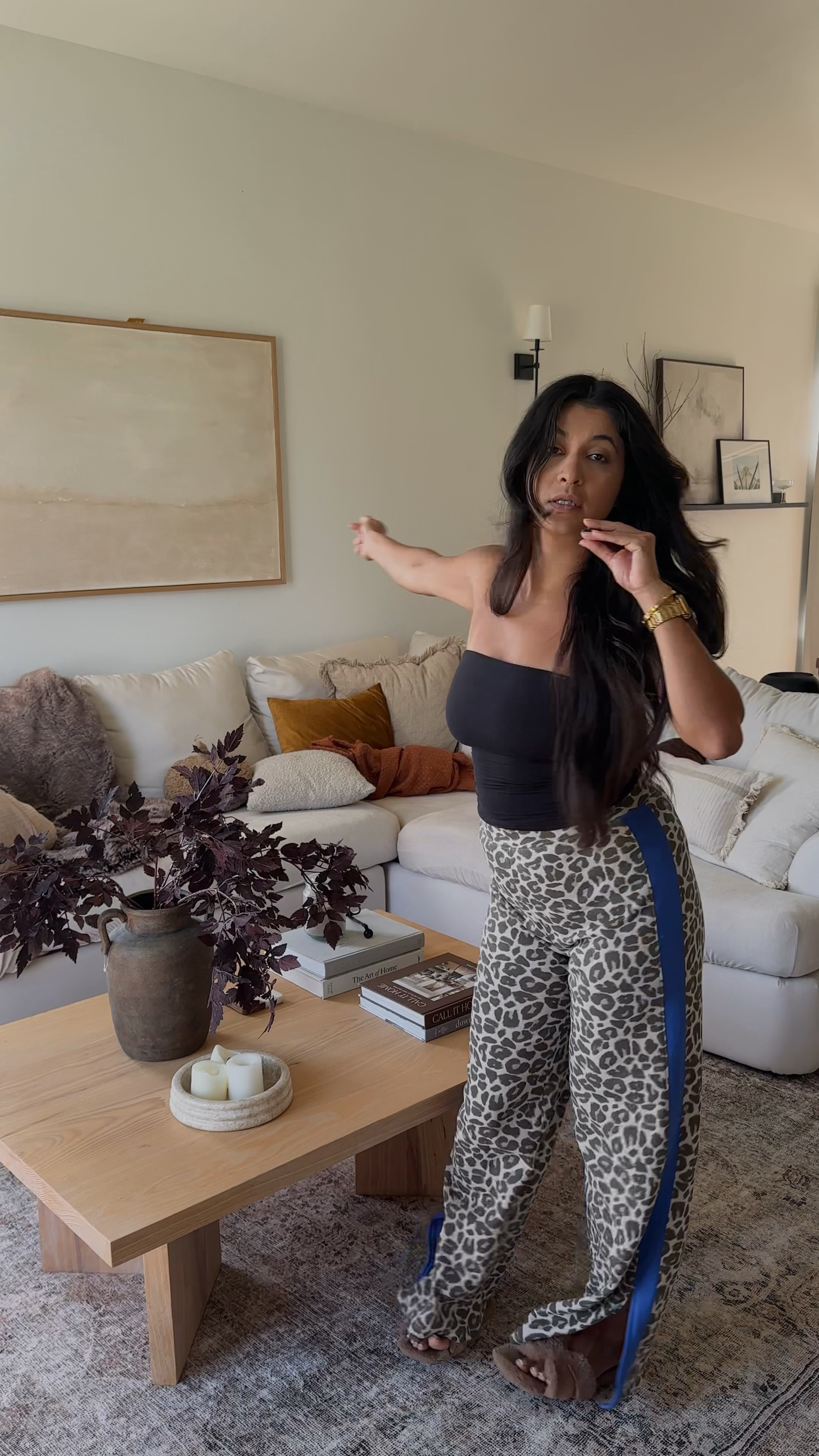 Cheetah sweatssss cozy, comfortable and cute? Yes please!! Ready to slay the day 🐆 sahm outfits