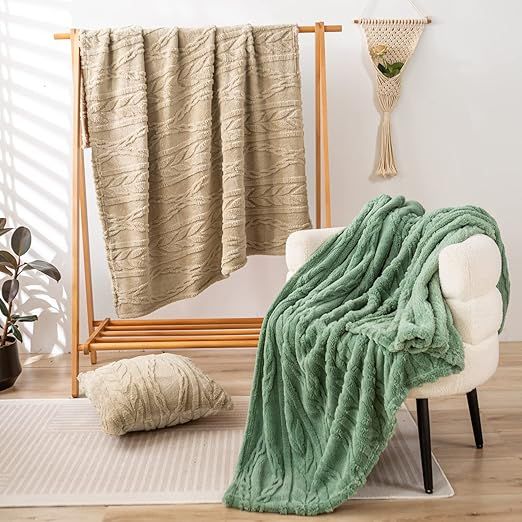 YUSOKI Sherpa Throw Blanket(Without Pillows)-3D Stylish Design Super Soft Fuzzy Cozy Warm Blanket... | Amazon (US)