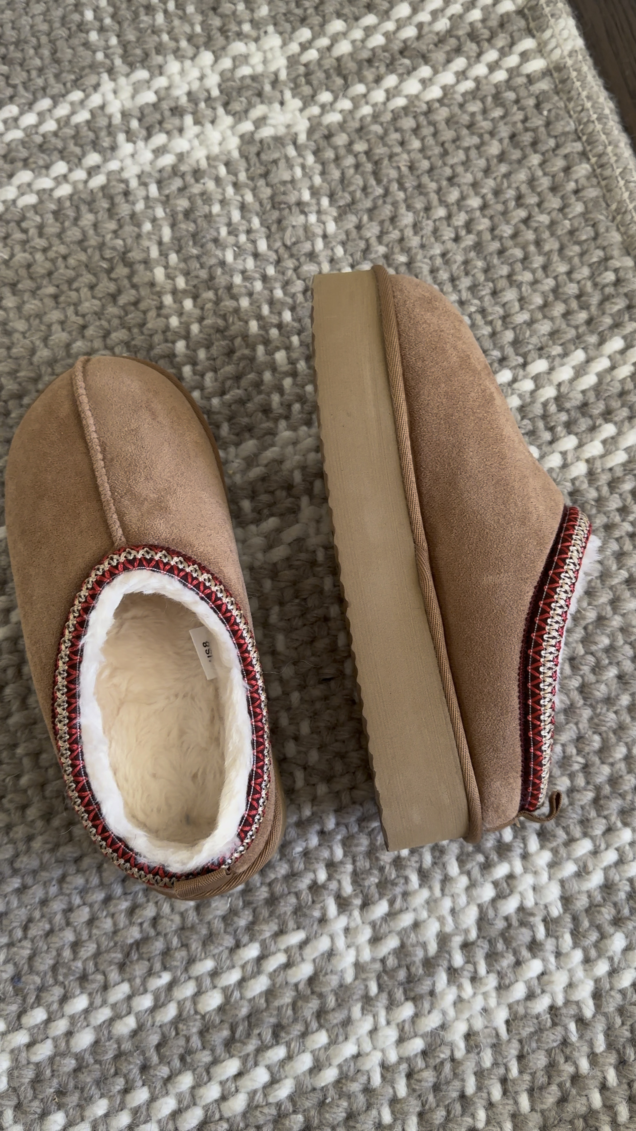 Dupe UGG slippers from Amazon! Perfect gift for her! Cozy Christmas. Gifts for her. Ugg dupe. Slippers. 

#LTKHoliday #LTKGiftGuide #LTKVideo