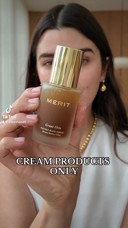 CREAM PRODUCTS ONLY 💄 

- @merit Great Skin Serum 
- @merit Minimalist in Linen 
- @westmanatelier Face Trace Stick in Biscuit 
- @nudestix Nudies Matte in Sunkissed 
- @anastasiabeverlyhills Brow Freeze 
- @merit Solo Shadow in Midcentury and Clean Lash 

#MakeupRoutine #EverdayMakeup #SummerMakeup