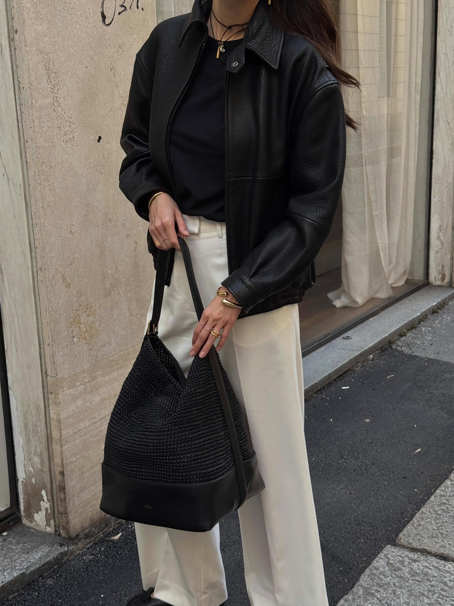 No spring without a leather jacket and a new bag crush 🖤 

Spring outfits, spring fashion, leather jacket, spring trends 2026, frugal chic, minimalist style, outfit inspo for spring, daily style, elegant style, timeless chic, Milan, Milano, Milanese style,

#LTKeurope #LTKspring #LTKworkwear