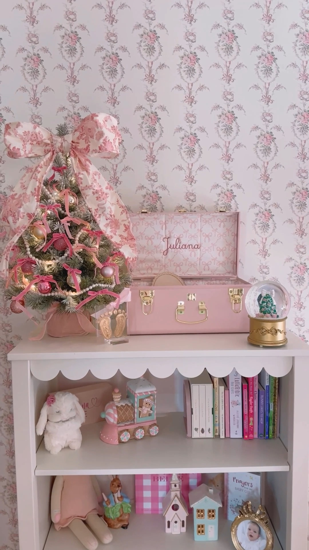 My Daughter’s nursery decorated for Christmas! 

#LTKmomlife #LTKBaby #LTKHoliday