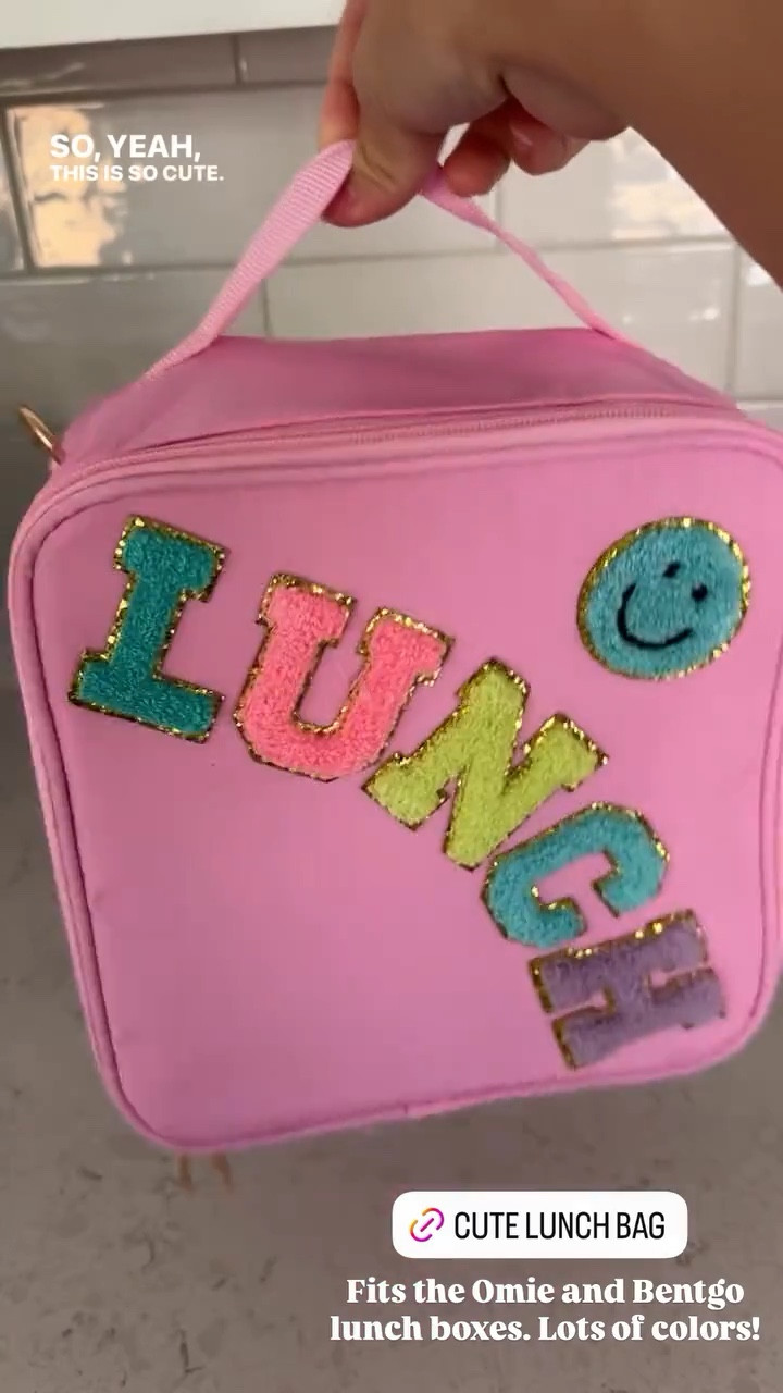 CUTE LUNCH BAG! 
Fits the Omie and Bentgo lunch boxes. Lots of colors!

#LTKKids #LTKTravel #LTKFindsUnder50