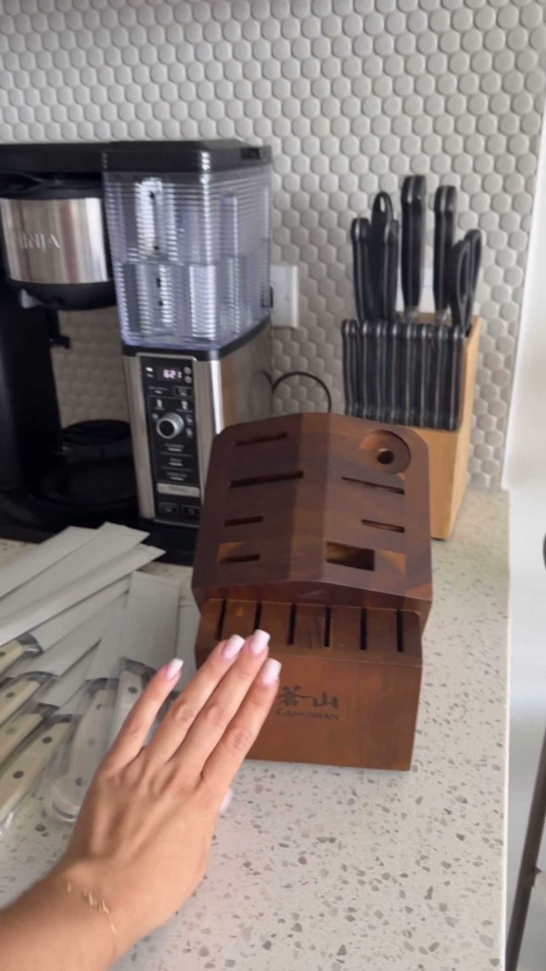 I’m all for an intentional upgrade! Super excited about this new knife block set, was definitely one of the top new purchases I wanted for my apartment!

#LTKHome #LTKstorytime #LTKdayinmylife