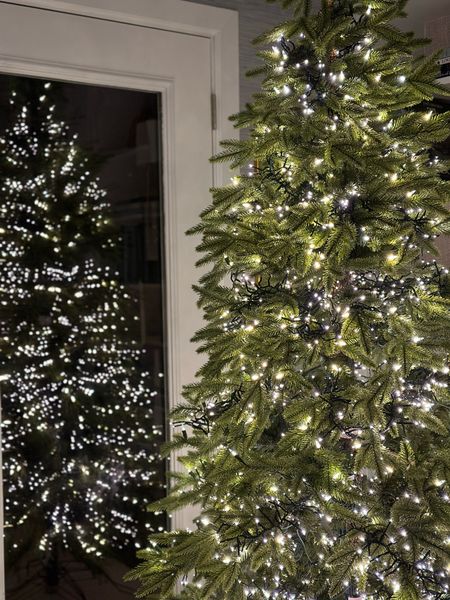 #twinklelights #clusterlights #christmastree #christmastreedecorating 

#LTKSeasonal #LTKHolidaySale #LTKHoliday