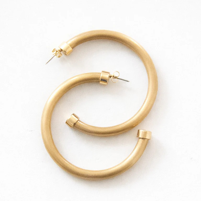 Medium Light Weight Hypo-Allergenic Hoop Earrings - Brushed Gold | Hoo Hoops