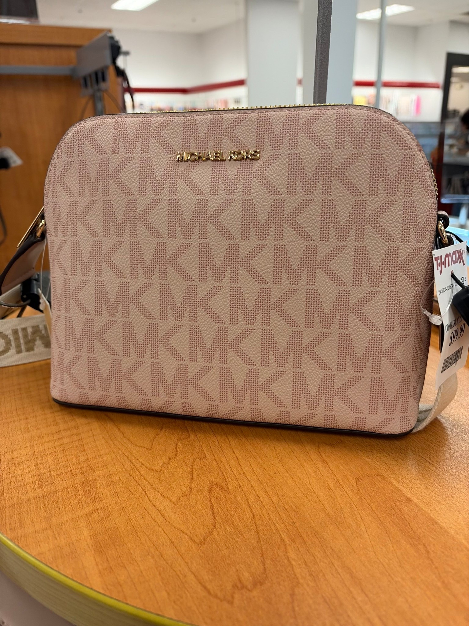 TJ Maxx find! Found some for you on sale!











Valentine’s Day gift idea, gift ideas, galentines gift ideas, Michael Kors sale, Handbag sale, crossbody, travel handbag, office handbag 



#LTKValentine #LTKOver40 #LTKSaleAlert