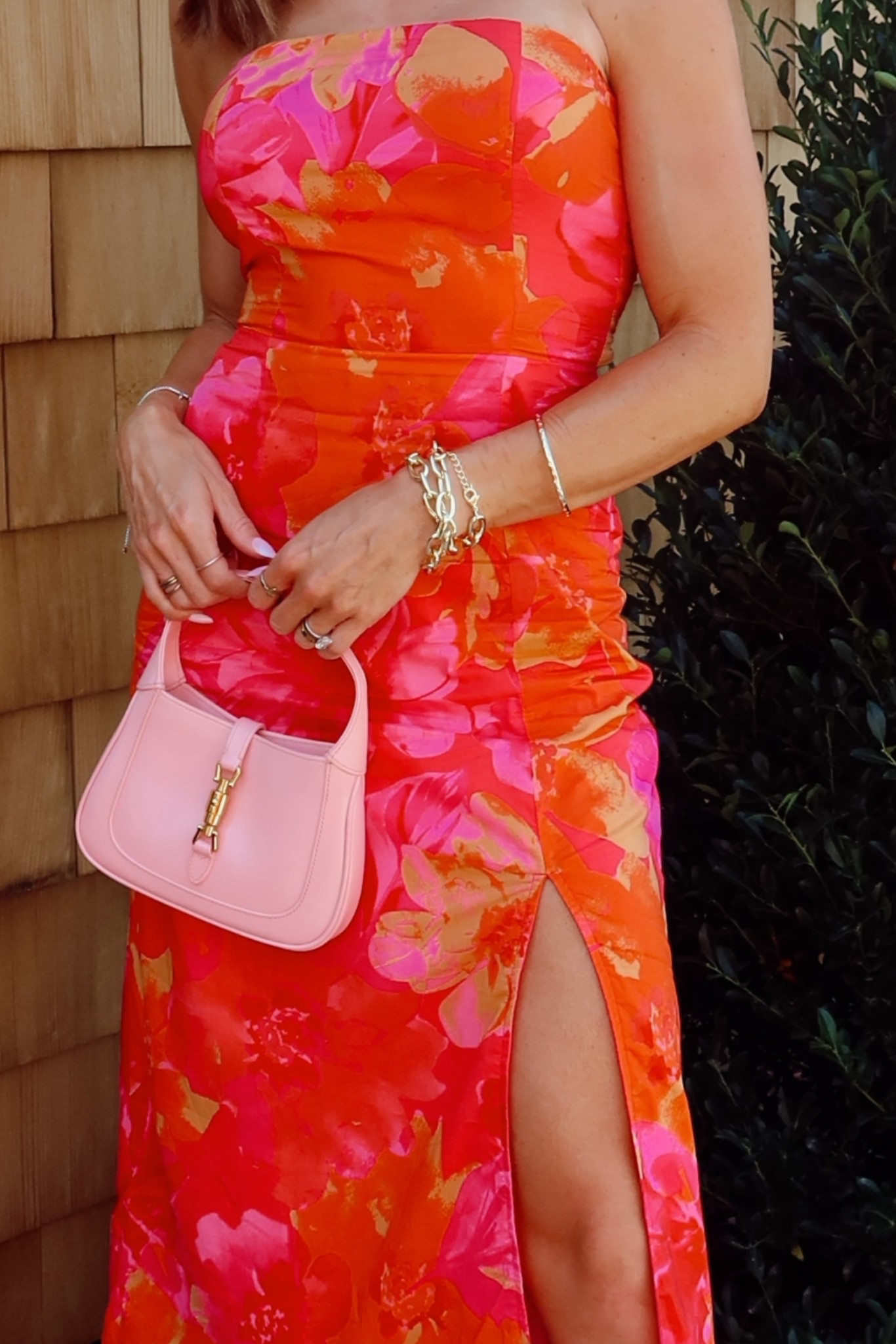 I borrowed this cute pink Gucci from @Vivrelle — It’s a nice treat each month! Use code TANNERMANN for one free month, which is crazy!! 🤩🤩 #VivrellePartner 

#LTKgrwm #LTKdayinmylife #LTKootd