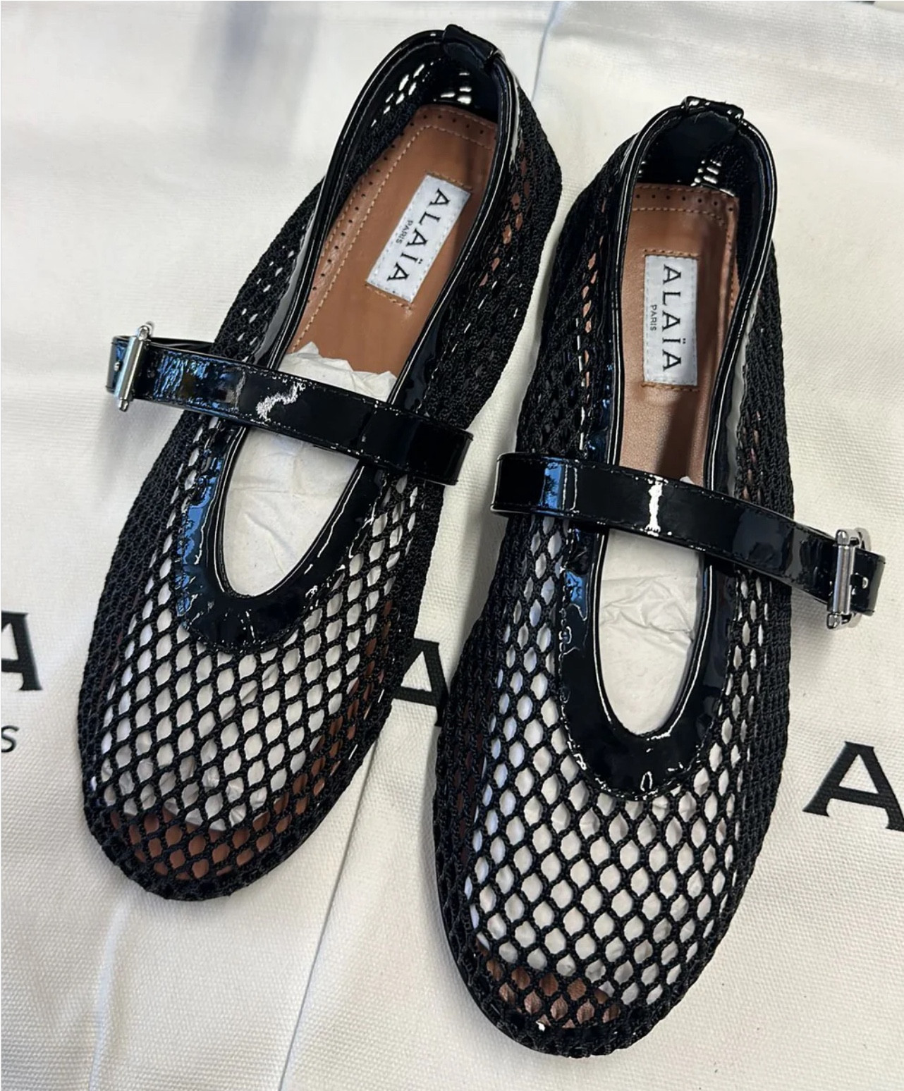 #FlatMeshShoes
#ComfortInStyle
#BreathableFootwear
#EverydayComfort
#LightweightShoes
#MeshFashion
#TrendyFlats
#StylishAndComfy
#CasualElegance
#MeshSneakers
#FlatShoeStyle
#ComfortableChic
#BreathableComfort
#MeshTrend
#SummerFlats

#LTKShoeCrush #LTKSeasonal #LTKGiftGuide