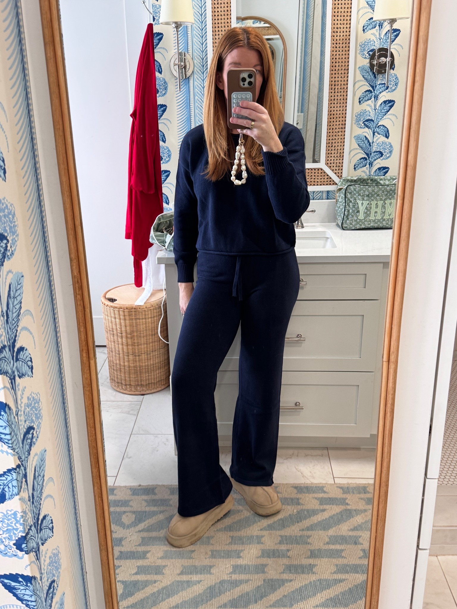 The coziest set for a snowy Saturday 💙

#LTKdayinmylife #LTKOver40