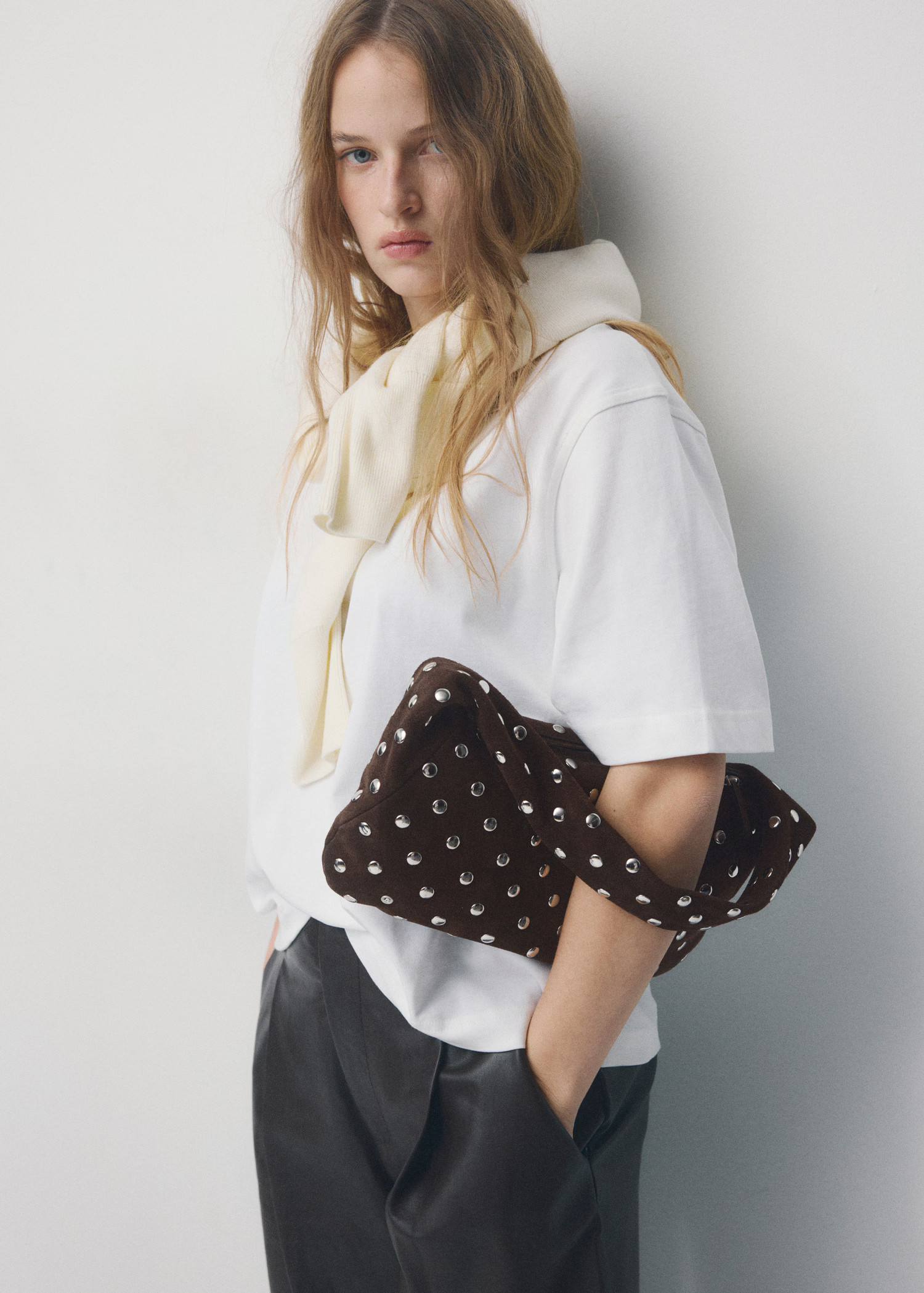 Studded leather shoulder bag | Mango (US/MX/AU)