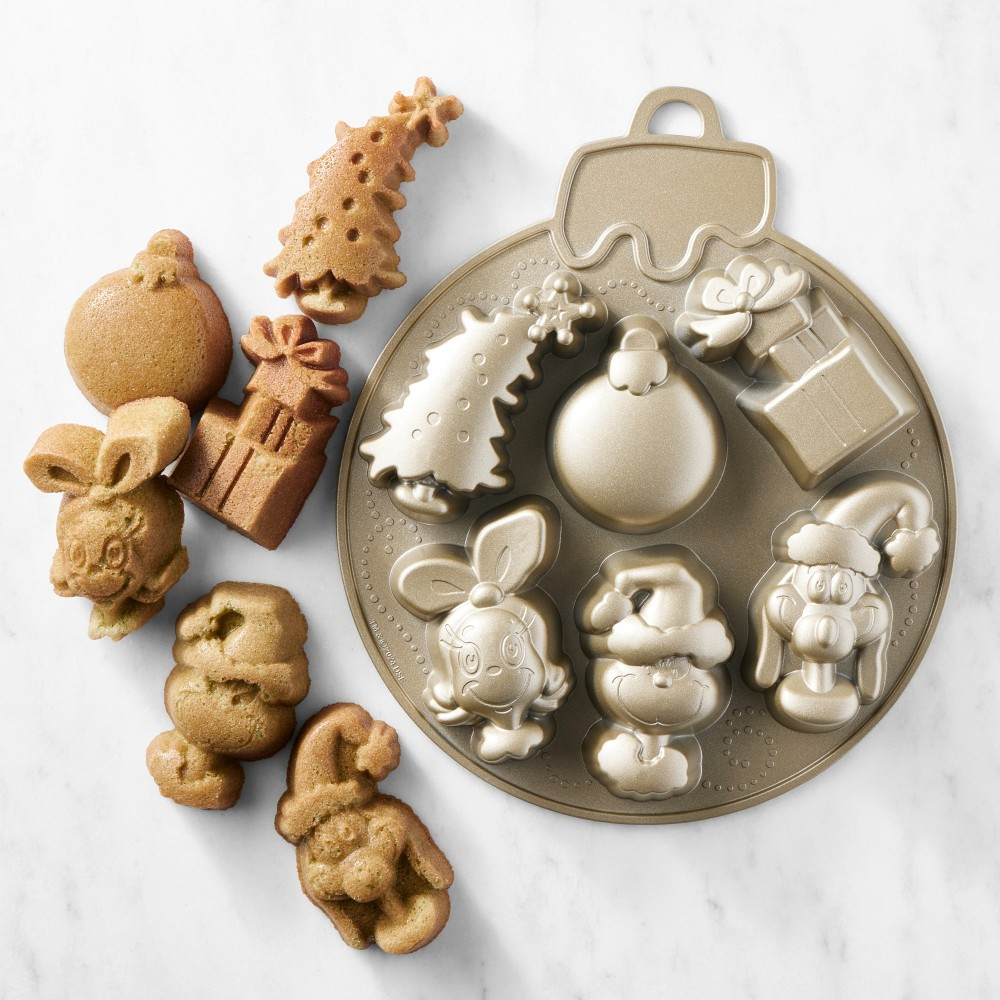 The Grinch™ Nonstick Cast Aluminum Cakelet Pan | Williams-Sonoma
