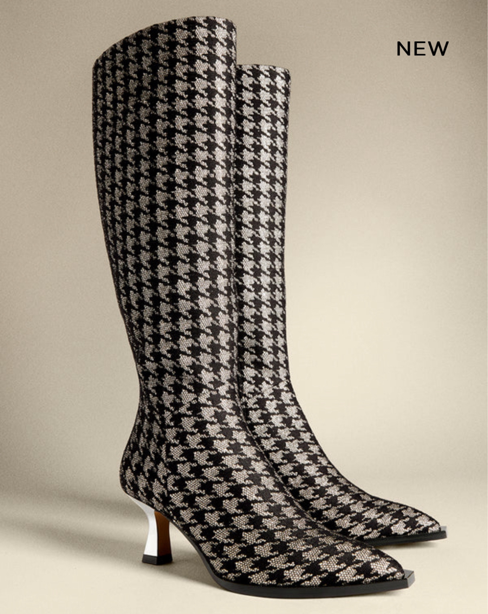 Fall vibes + Houndstooth! Get them before they sell out!😍

#LTKFallSale #LTKSeasonal #LTKStyleTip
