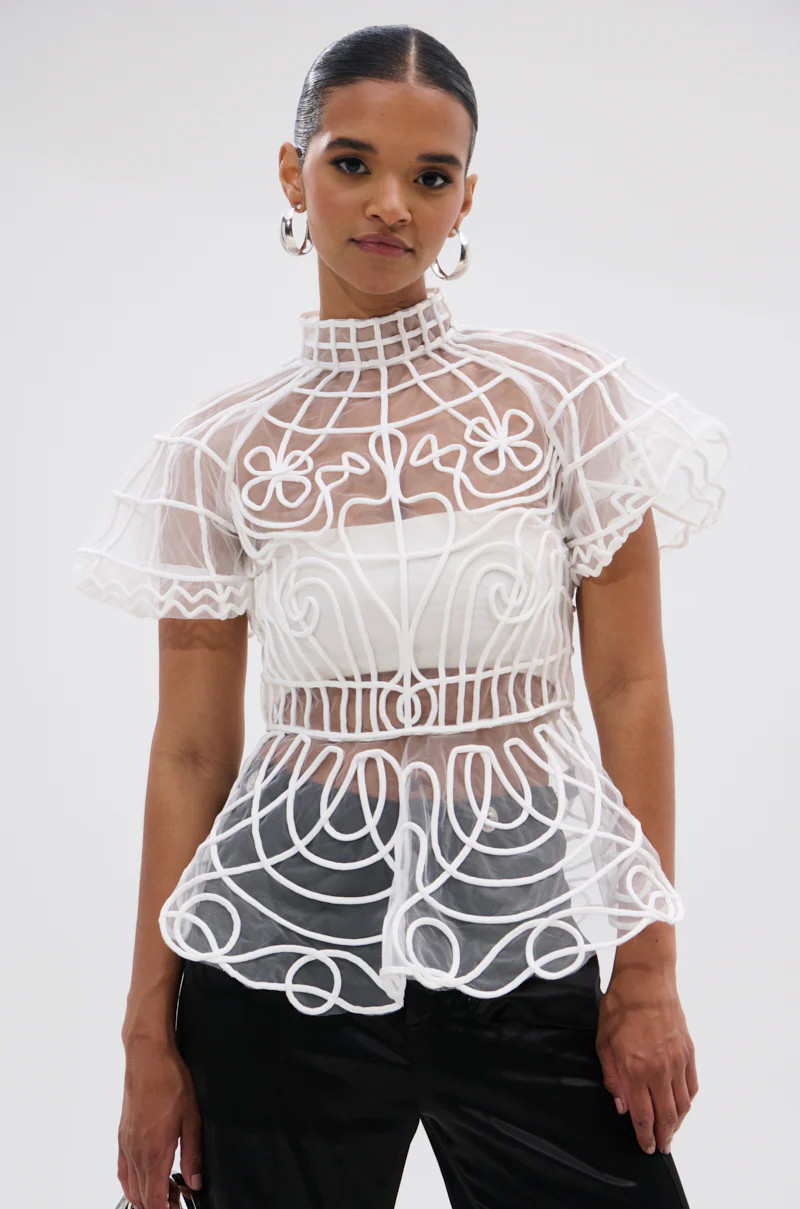 DOLL FACE SHORT SLEEVE STRUCTURED BLOUSE | AKIRA