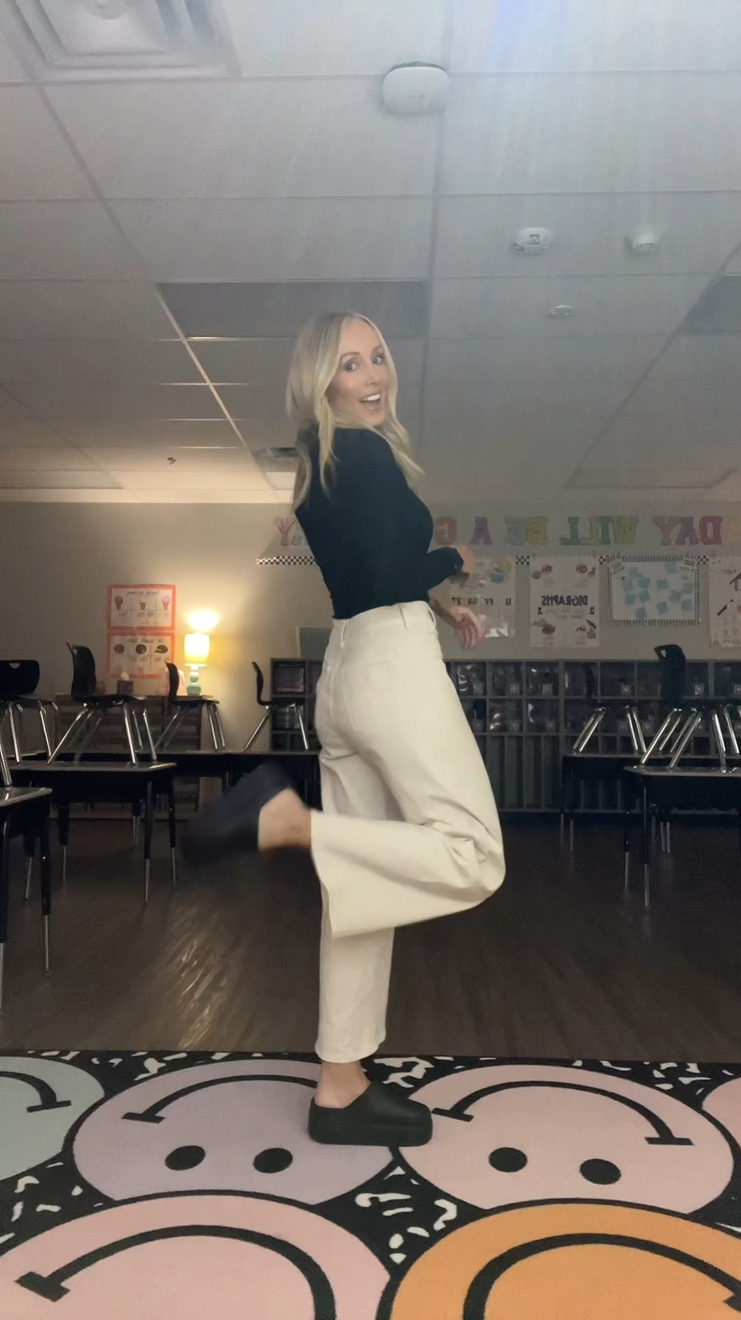 #teacheroutfitinspo #teacherootd #platformcrocs