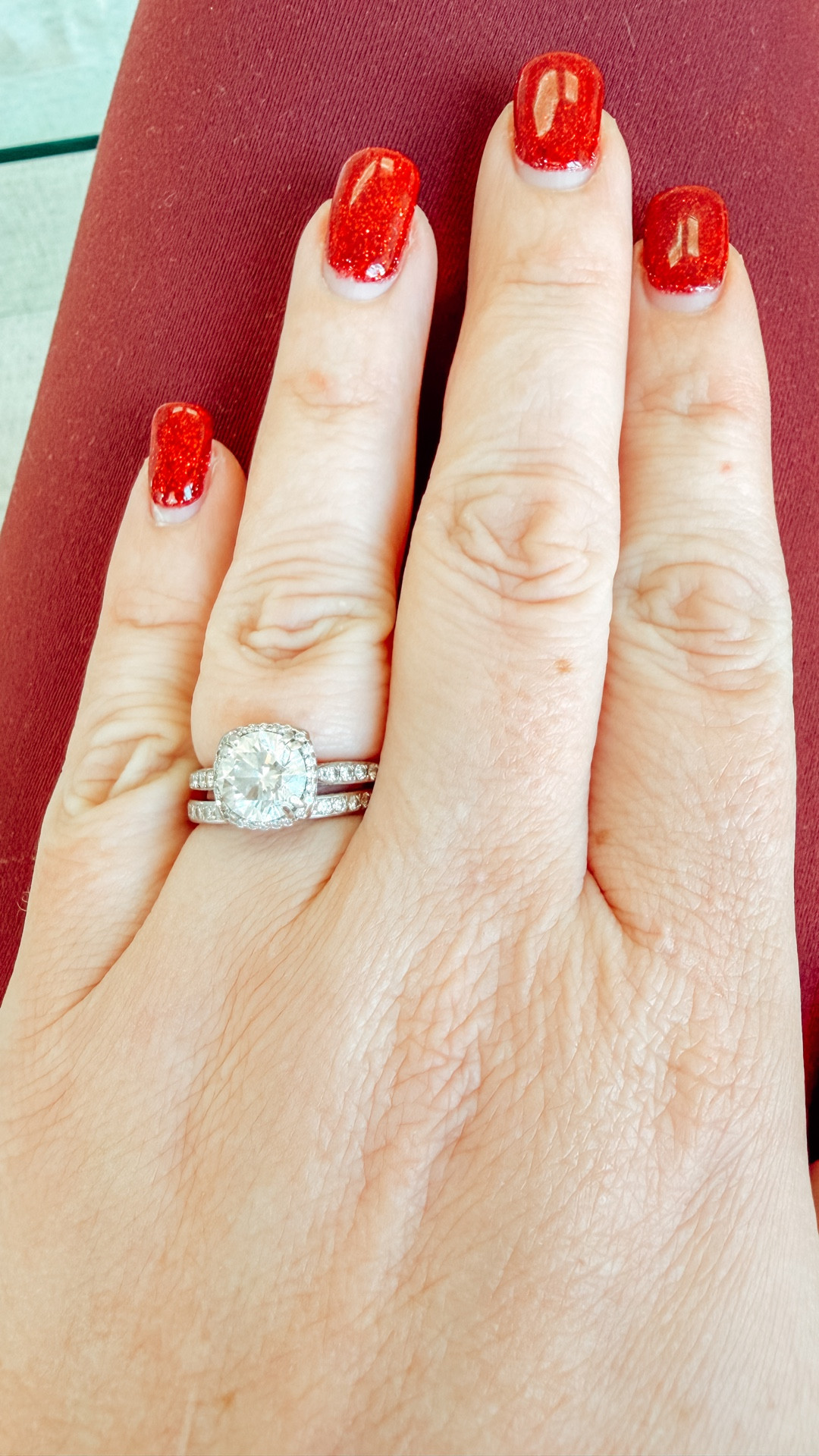 January jewelry reset ✨
I’ve been using Shinery’s Luxury Jewelry Cleaner. It’s the first-ever jewelry wash that lets me clean my hands and my jewelry at the same time. It’s non-toxic, free of harsh chemicals, gentle for everyday use, and made in the USA. In under a minute, my jewelry goes from dull to shiny.

#ad #shinery #jewelrycleaner

#LTKFindsUnder50 #LTKmorningroutine #LTKselfcare