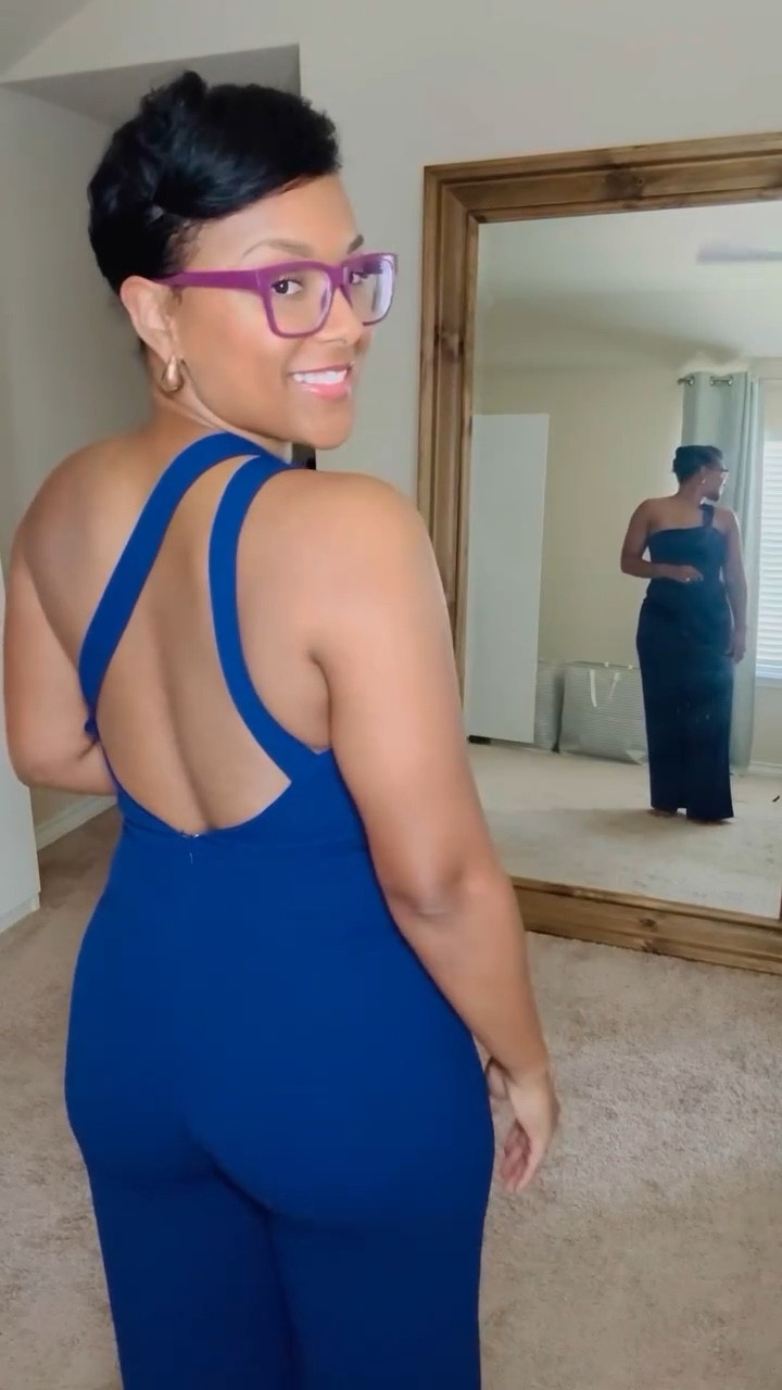 Cross back jumpsuit 😍

Very comfortable and favorite color is blue. It’s a win win for me! @lulus 

I’m 5’9 and I’m wearing a medium. Here’s some similar styles below👇🏾

#drjdesiree #jdesireerodriguez #tallgirlproblems #tallgirlfashion #tallwomensclothing #lulus #tallgirl

#LTKOver40 #LTKVideo #LTKStyleTip