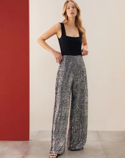 Calça AMARO Wide Paetê Prata | Dafiti (BR)