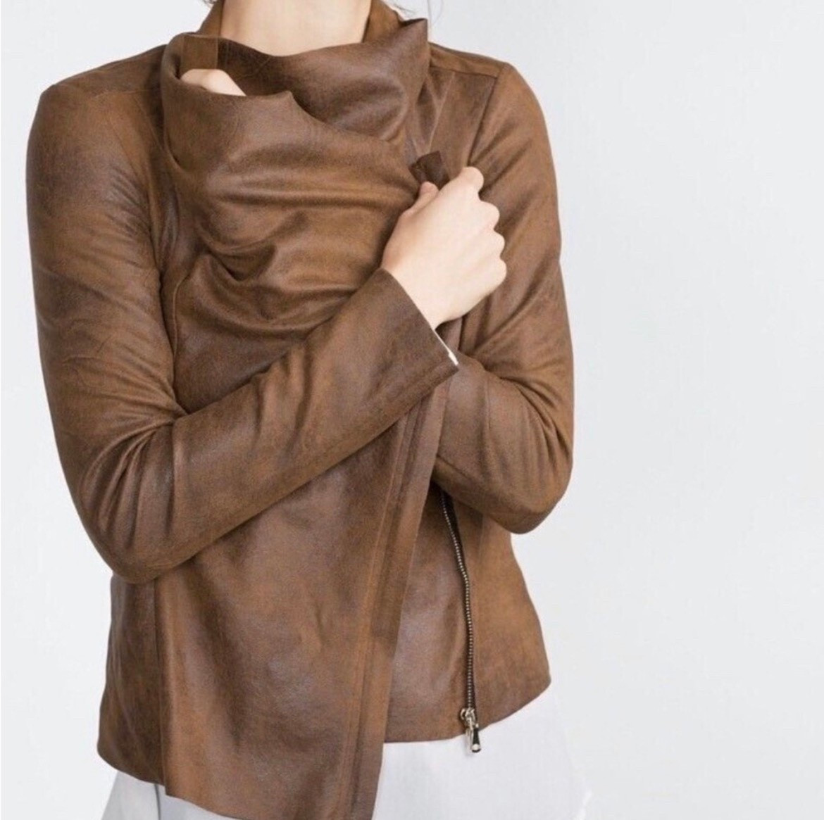 Thrift things | Zara Women Brown Faux Suede Motorcycle Jacket Sz XS


#LTKOver40 #LTKValentine #LTKWorkwear