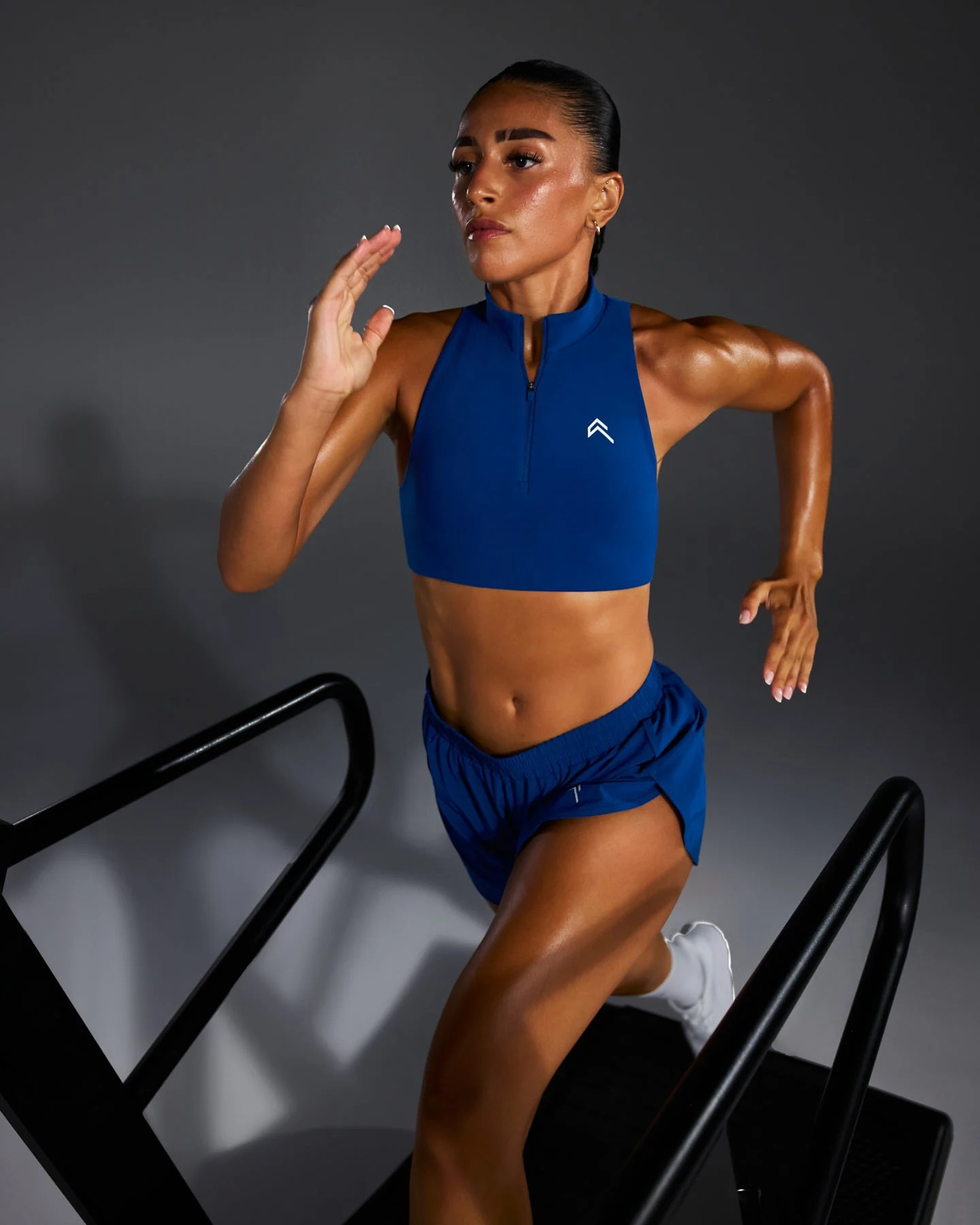 EasyLift™ Zip High Neck Sports Bra with White Logo
Vintage Navy | Oner Active (UK / US)