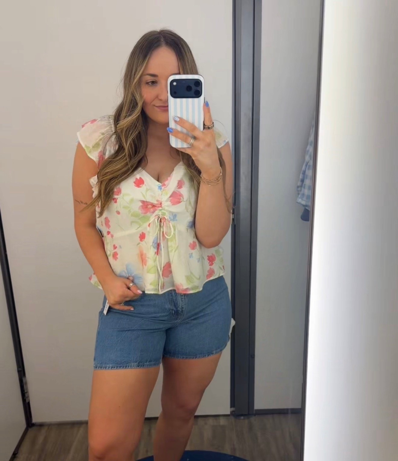 spring is here 🌸✨

#LTKMidsize #LTKSpringSale #LTKmomlife