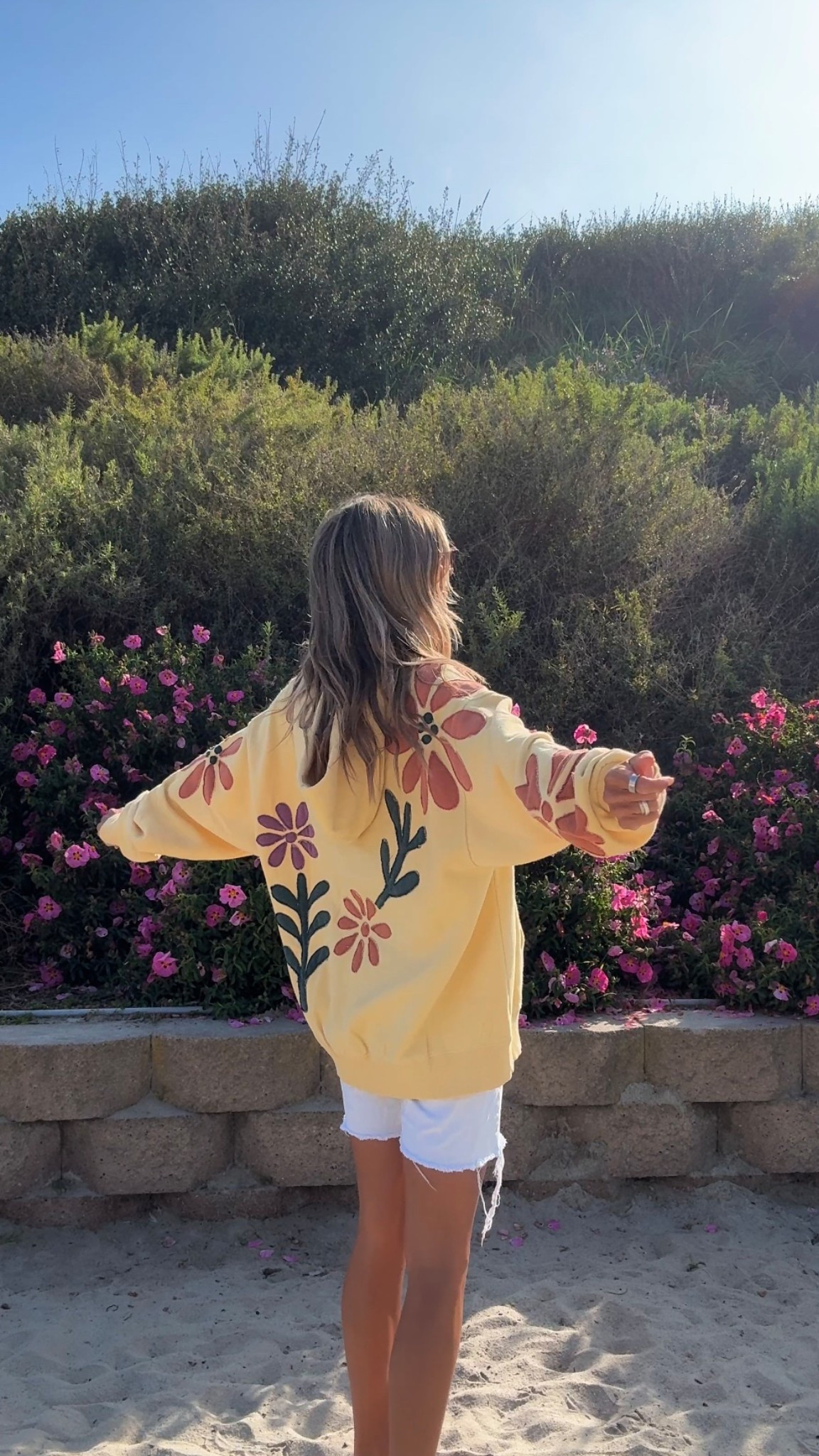 Free People Hoodie 🌞🤍🌸