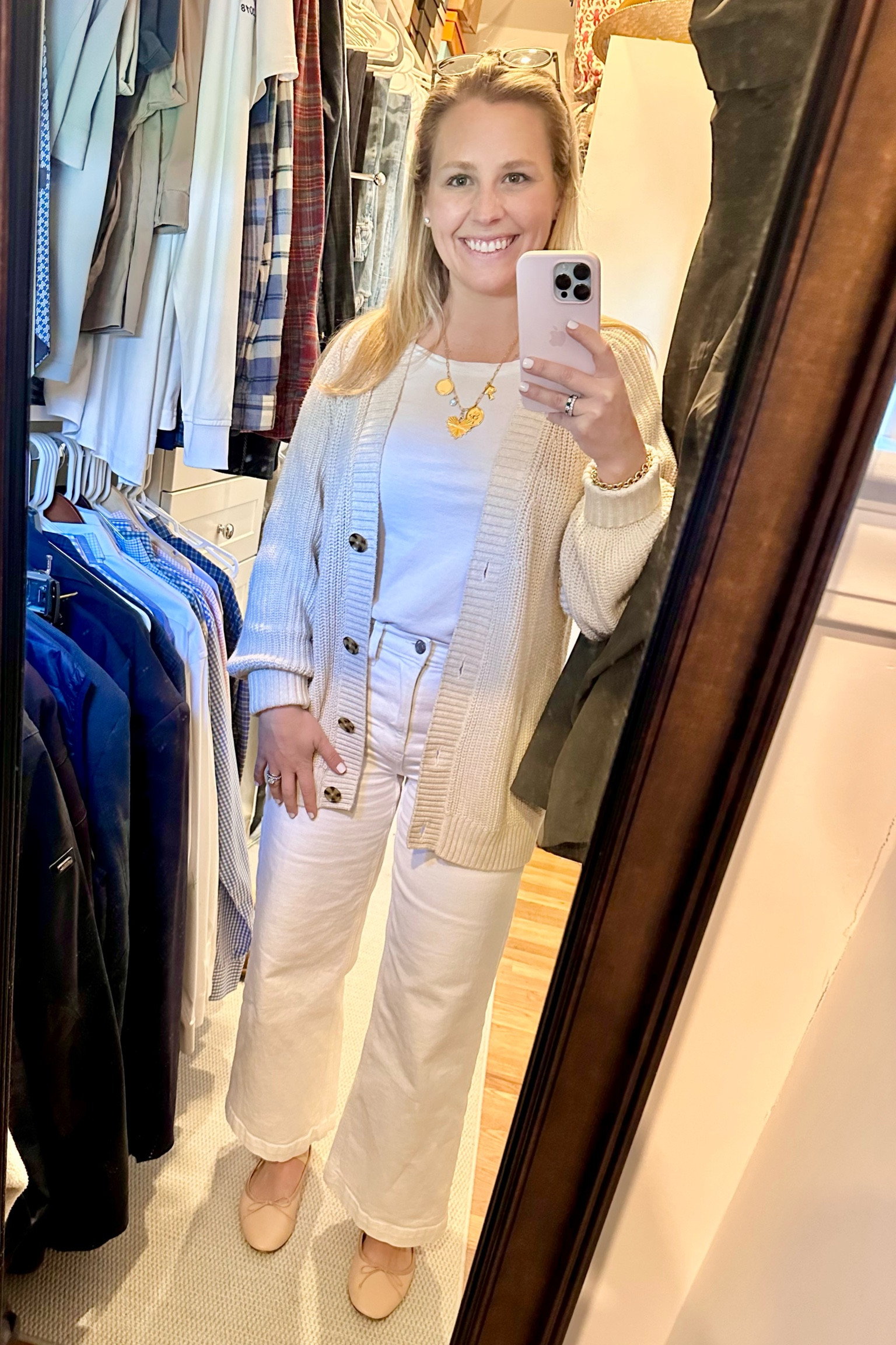 A perfect spring outfit for a busy day on the go. From chilly mornings to warm afternoons- this outfit was so easy. 

#LTKSeasonal #LTKstyletip #LTKworkwear