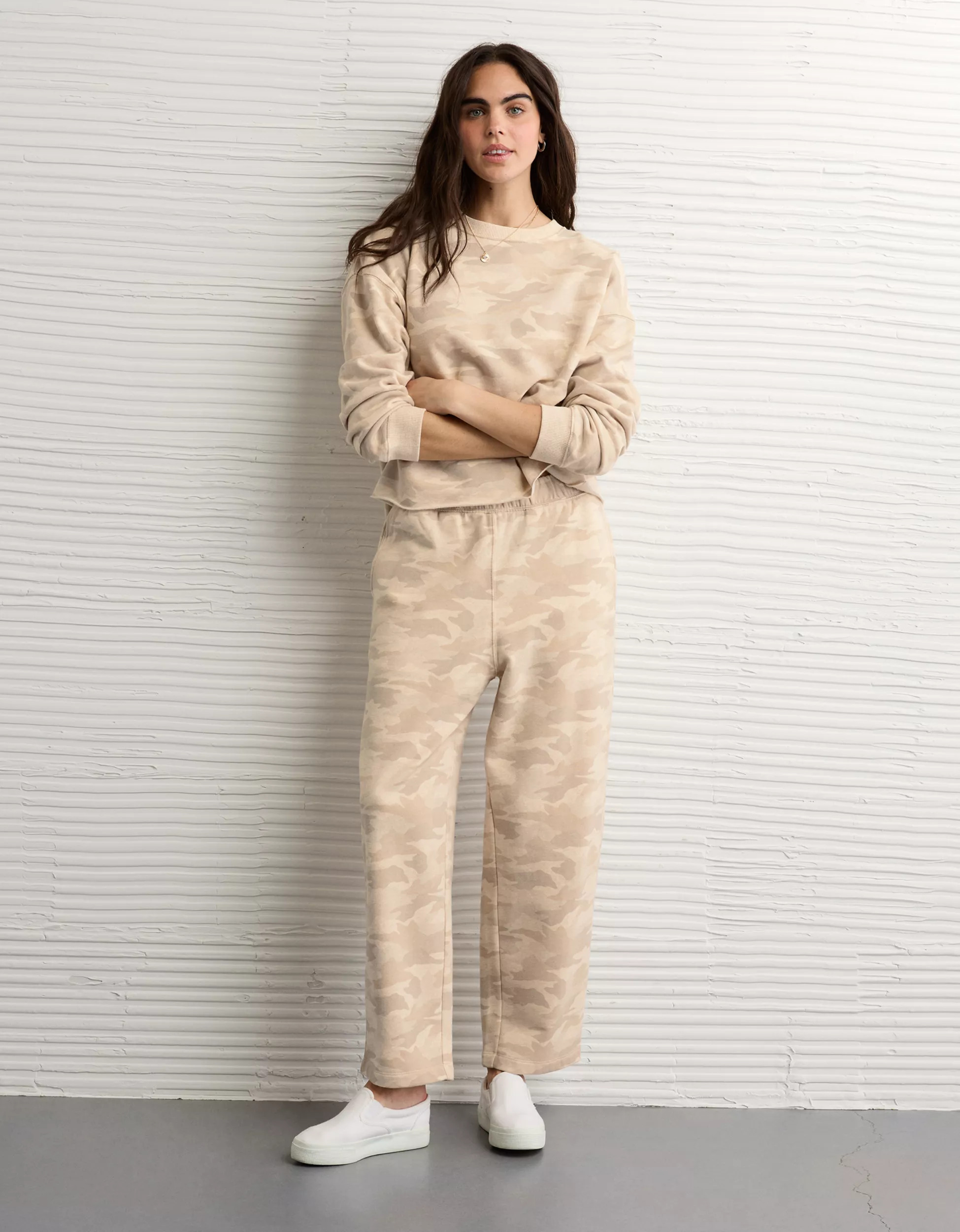 AE Everyday Luxe Barrel Sweatpant | American Eagle Outfitters (US & CA)