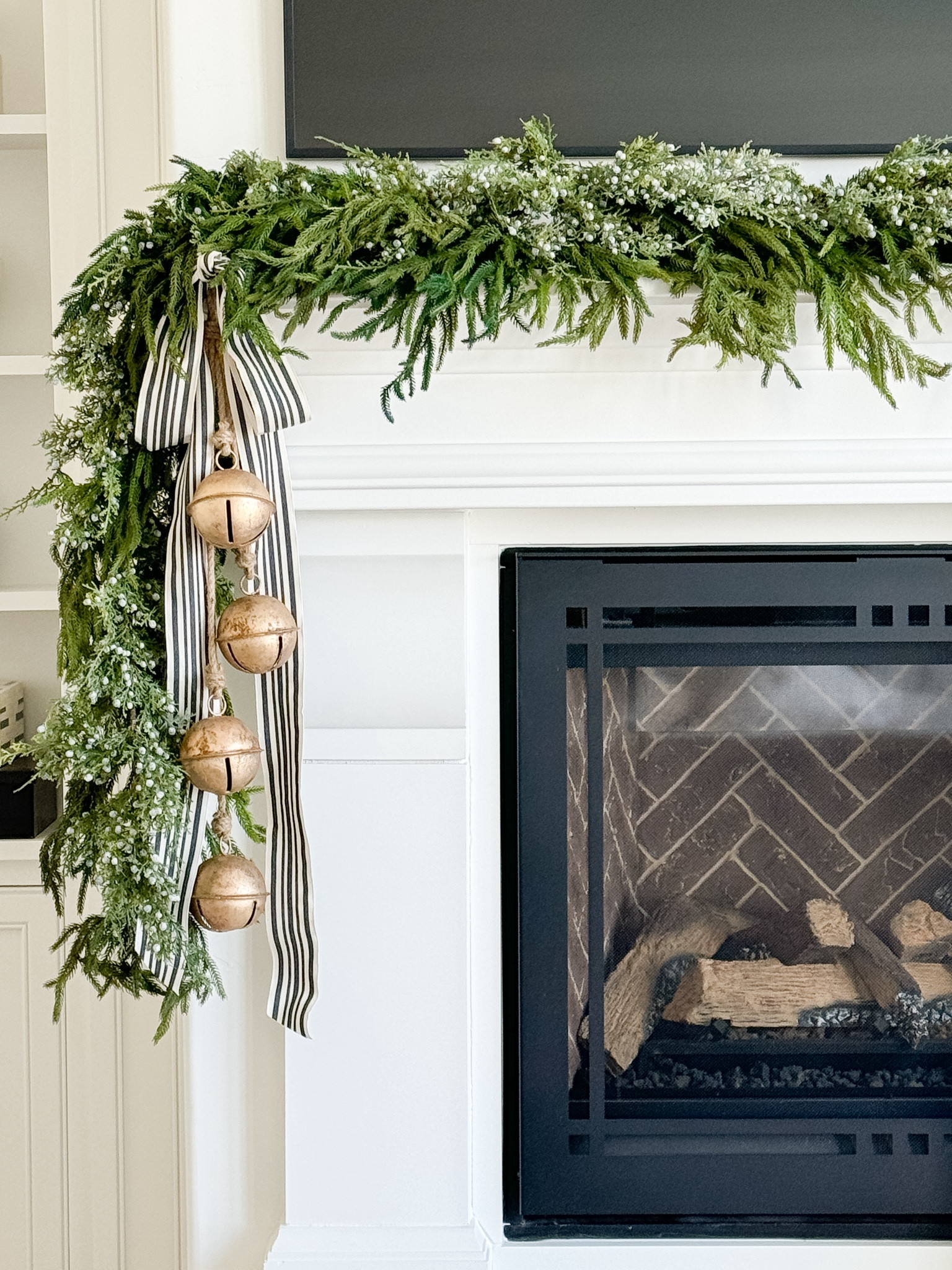 I’m in love with my Norfolk garland mixed with the juniper garland!  And sales are happening!  Linking these and my other favorite faux greenery for the holiday season I own @afloral!

@shop.ltk #liketkit liketk.it  #ad #afloral

#LTKSaleAlert #LTKHome #LTKSeasonal