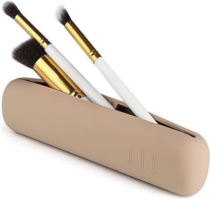 FERYES Makeup Brush Holder, Magnetic Closure Silicon Portable Cosmetic Face Brushes Holder, Soft ... | Amazon (US)