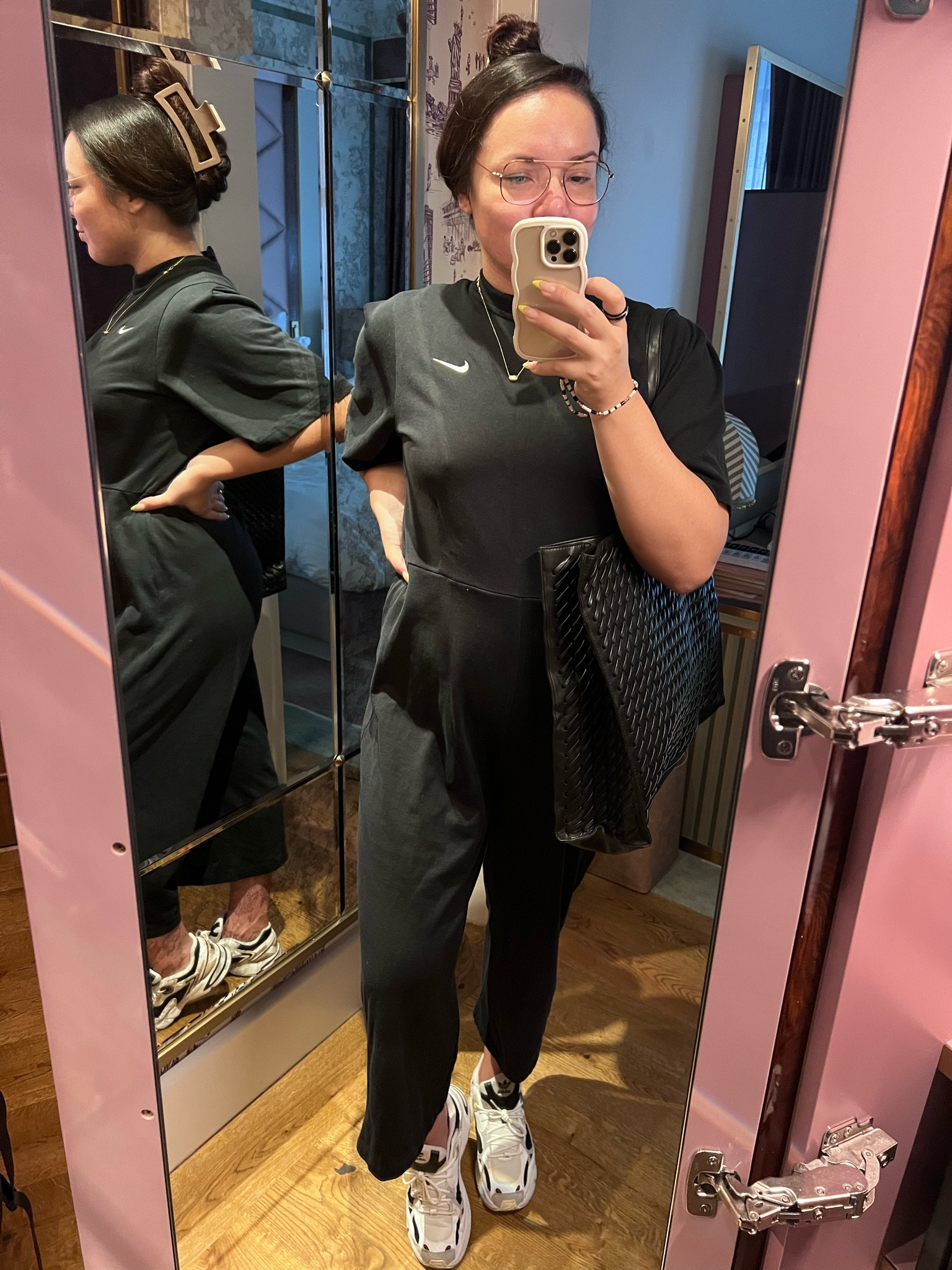 NYC casual 🖤

#LTKActive #LTKSeasonal #LTKPlusSize