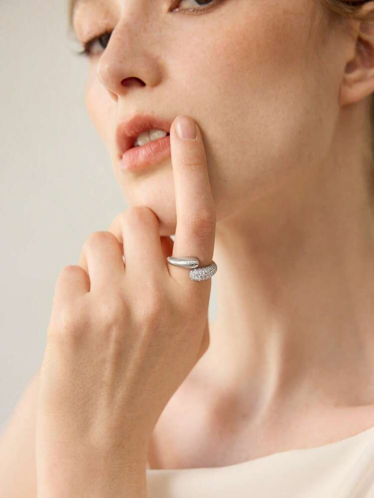 MOTF PREMIUM 18K GOLD PLATED TEXTURED FULLY PAVED RING | SHEIN