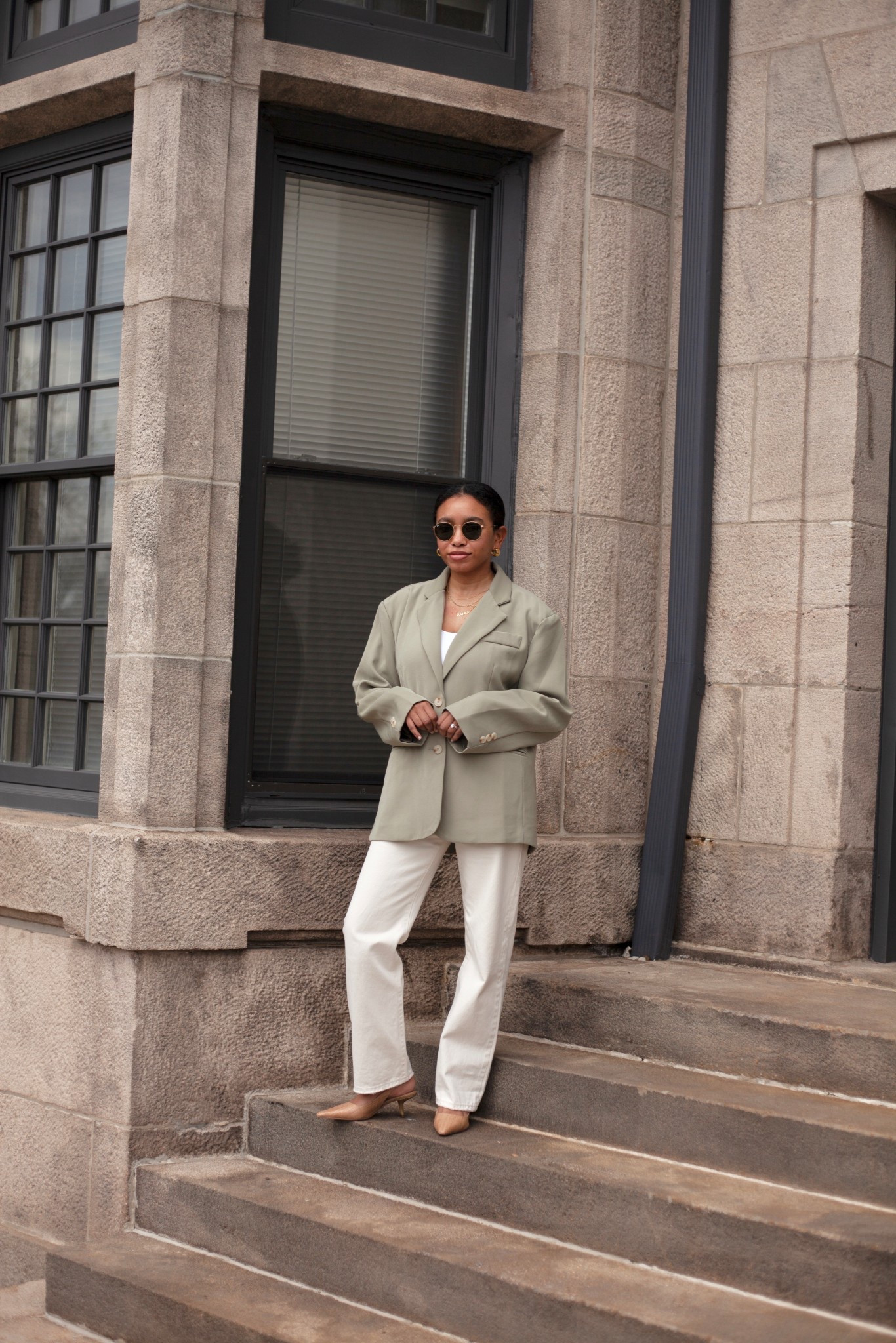 -size 25 in jeans (true to size)
-shoes are true to size

#LTKStyleTip #LTKFindsUnder100 #LTKSeasonal