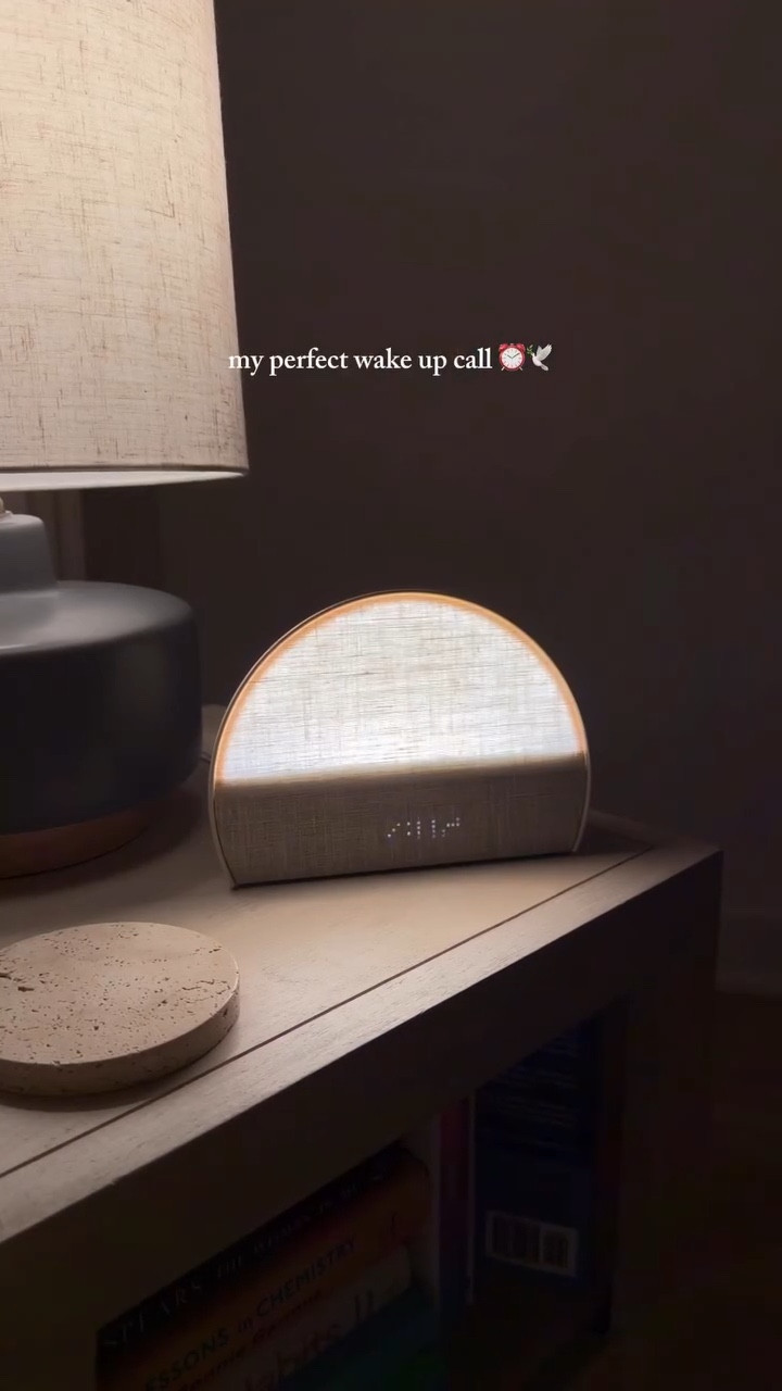 The alarm clock that changed my life! 😍✨☀️ What better way to start the day?? 

#asmr#restock#organization#amazonfinds#clock
