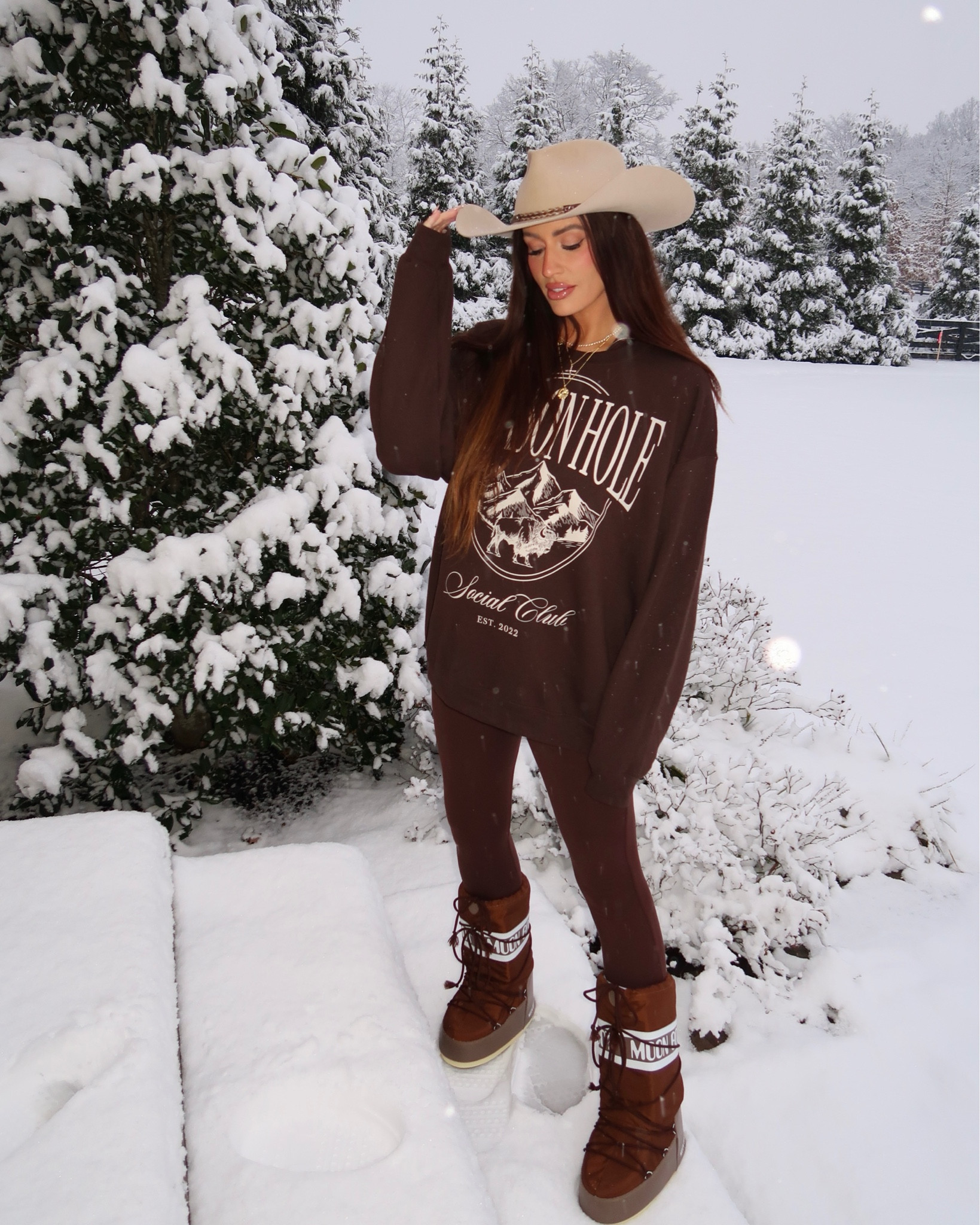 Winter outfit, moon boots

#LTKFindsUnder100 #LTKShoeCrush #LTKFindsUnder50