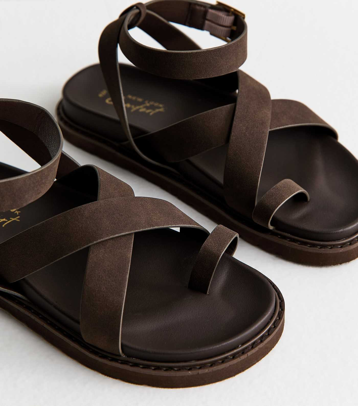 Brown Faux Suede Toe Loop Chunky Flat Sandals | New Look | New Look (UK)