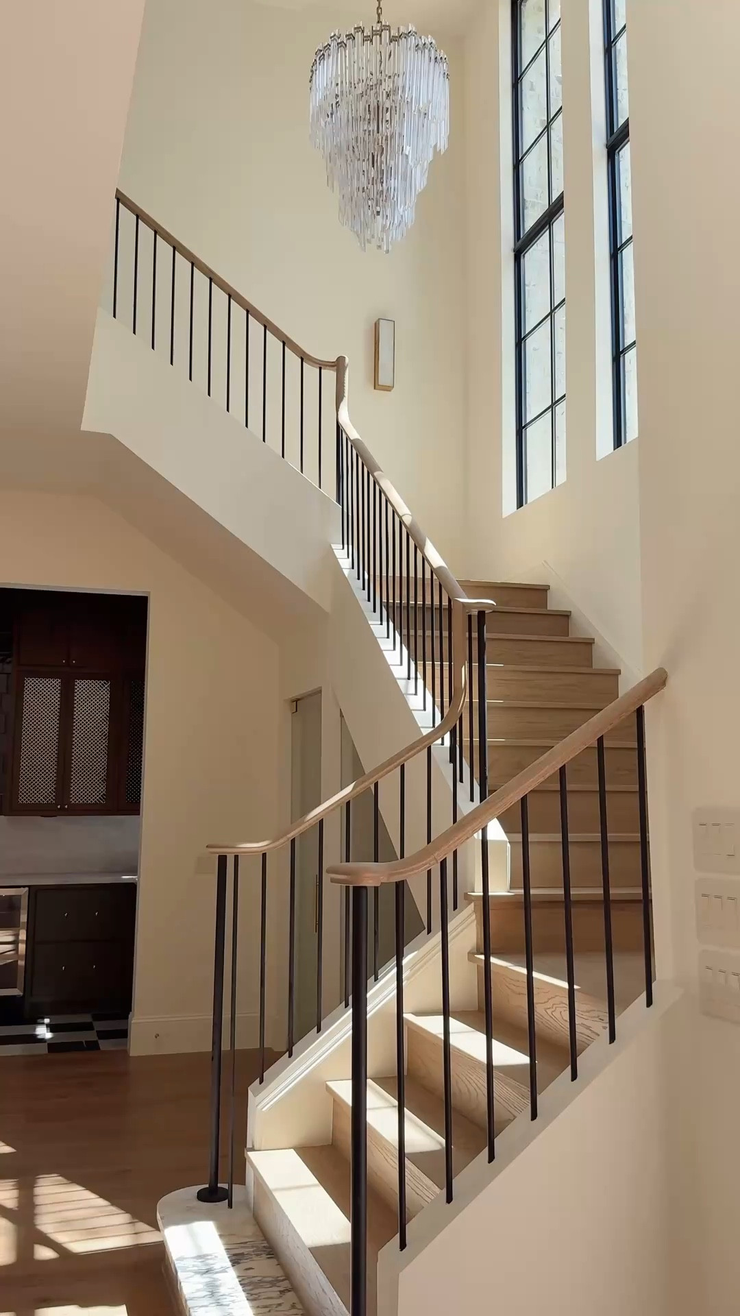 Details of our home ✨ 
Wall colors: RH MEDITERRANEAN WHITE
Green paint: SW 2141-10 Artichoke 
Kitchen Color: SW-9109 Natural Linen
Flooring: English Forest Collection 
Color: Oak Newborough
(7-1/2" Width x 1/2" Thickness)(30.92sqft/Carton)