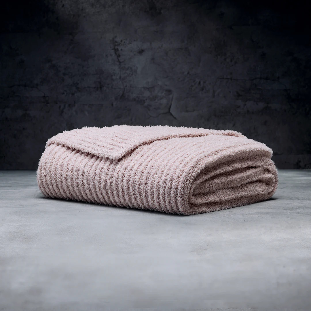 Ultra Plush Throw | LUXOME