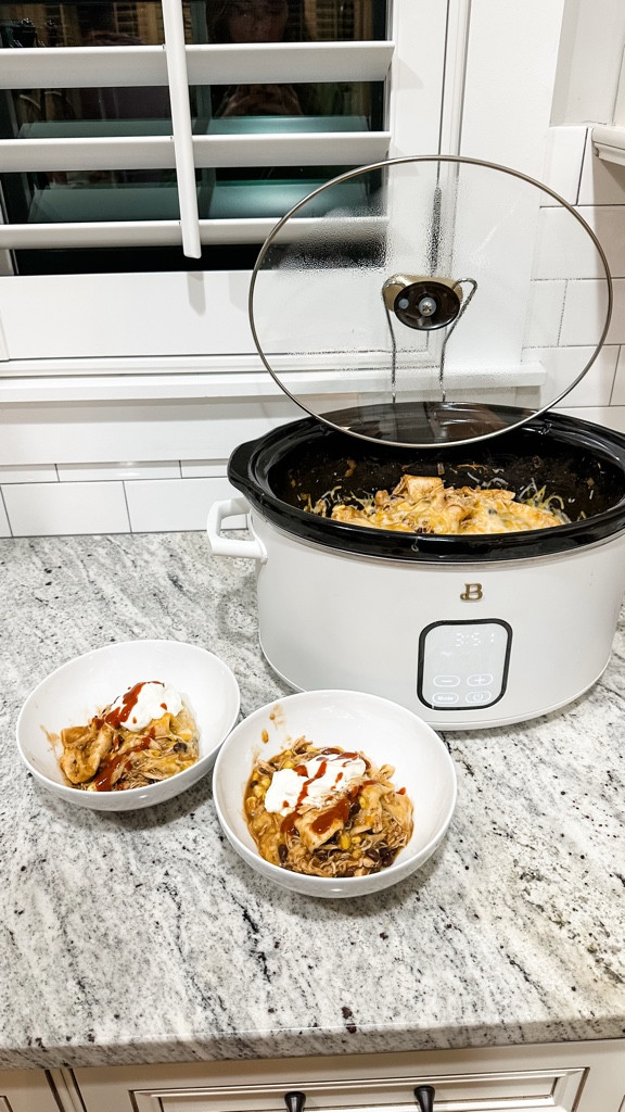 SUPER EASY Crockpot Enchilada Casserole 🤤

Looking for a quick, flavorful dinner that’s perfect for busy families? This Crockpot Enchilada Casserole is a winner—packed with protein and veggies, with minimal ingredients and maximum taste!

Ingredients:
• 1 diced onion
• 1 can black beans (rinsed & drained)
• 3 boneless, skinless chicken breasts
• 1 packet fajita seasoning
• 3/4 can enchilada sauce (from a 15 oz can)
• 1 bag frozen corn
• 8 flour tortillas (cut into pieces)
• Shredded Mexican blend cheese (to taste)
• Optional Toppings: sour cream, hot sauce, shredded lettuce, avocado, jalapeños

Instructions:
1️⃣ Load the Crockpot: Add the diced onion, black beans, chicken breasts, fajita seasoning, and enchilada sauce. Cook on HIGH for 4 hours.
2️⃣ Shred the Chicken: Once cooked, shred the chicken right in the crockpot.
3️⃣ Add Corn: Stir in the frozen corn and cook for another 15 minutes.
4️⃣ Mix in Tortillas: Add the cut tortillas and mix thoroughly.
5️⃣ Cheesy Finish: Top with shredded cheese, cover, and let melt for 5-10 minutes.
6️⃣ Serve: Spoon into bowls and finish with your favorite toppings.

Enjoy this hearty, hassle-free meal that even the kids will love! Save and tag me if you try it! ❤️

#CrockpotEnchiladaCasserole #EasyDinner #CrockpotRecipes #FamilyDinner #QuickMeal #MexicanInspired