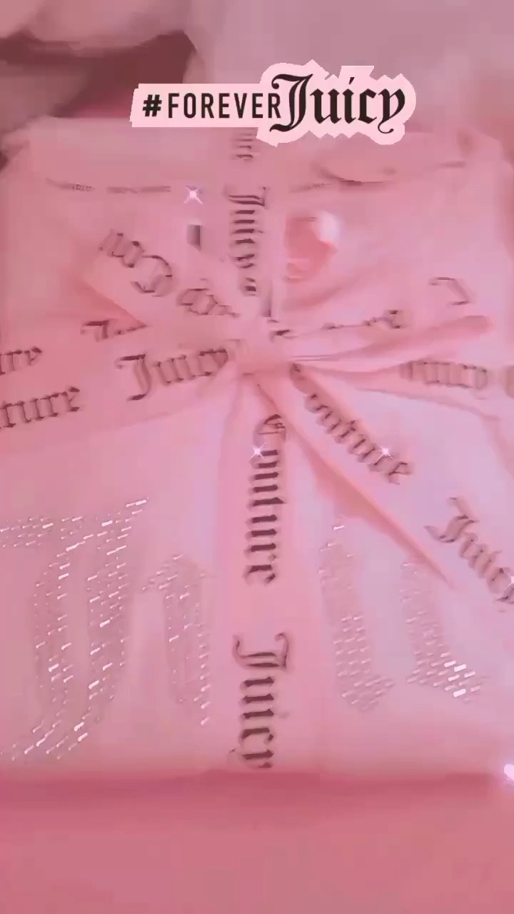 𝐇𝐚𝐩𝐩𝐲 𝐏𝐢𝐧𝐤 𝐖𝐞𝐝𝐧𝐞𝐬𝐝𝐚𝐲 𝐃𝐨𝐥𝐥𝐬💖 𝐅𝐨𝐮𝐧𝐝 𝐭𝐡𝐞𝐬e #juicycouture sets 𝐚𝐭 #marshalls ! 𝐒𝐨𝐨 𝐩𝐫𝐞𝐭𝐭𝐲!

💖

🎀

💖

#marshallsfinds #pinkobsession💞  #pinkobsession💖 #pinkloverscommunity #pinkpinkpink #pinkfinds #pinkvibes #pinkmood #pinkgirlythings #pinkismyfavoritecolor #pinkismysignaturecolor #instagramreels #pinkfeed #pinkaddicted #juicy #foreverjuicy #instafollow #lovethis #instalike #pinkshopping