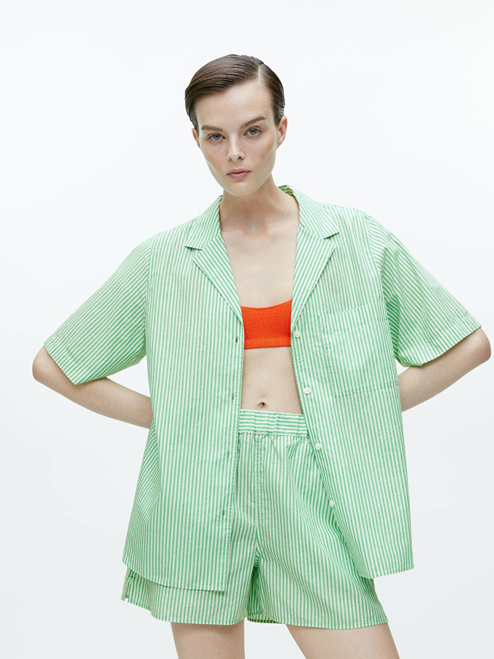 Popeline-Shorts - Grün/Weiß - Loungewear - ARKET DE | ARKET (EU)