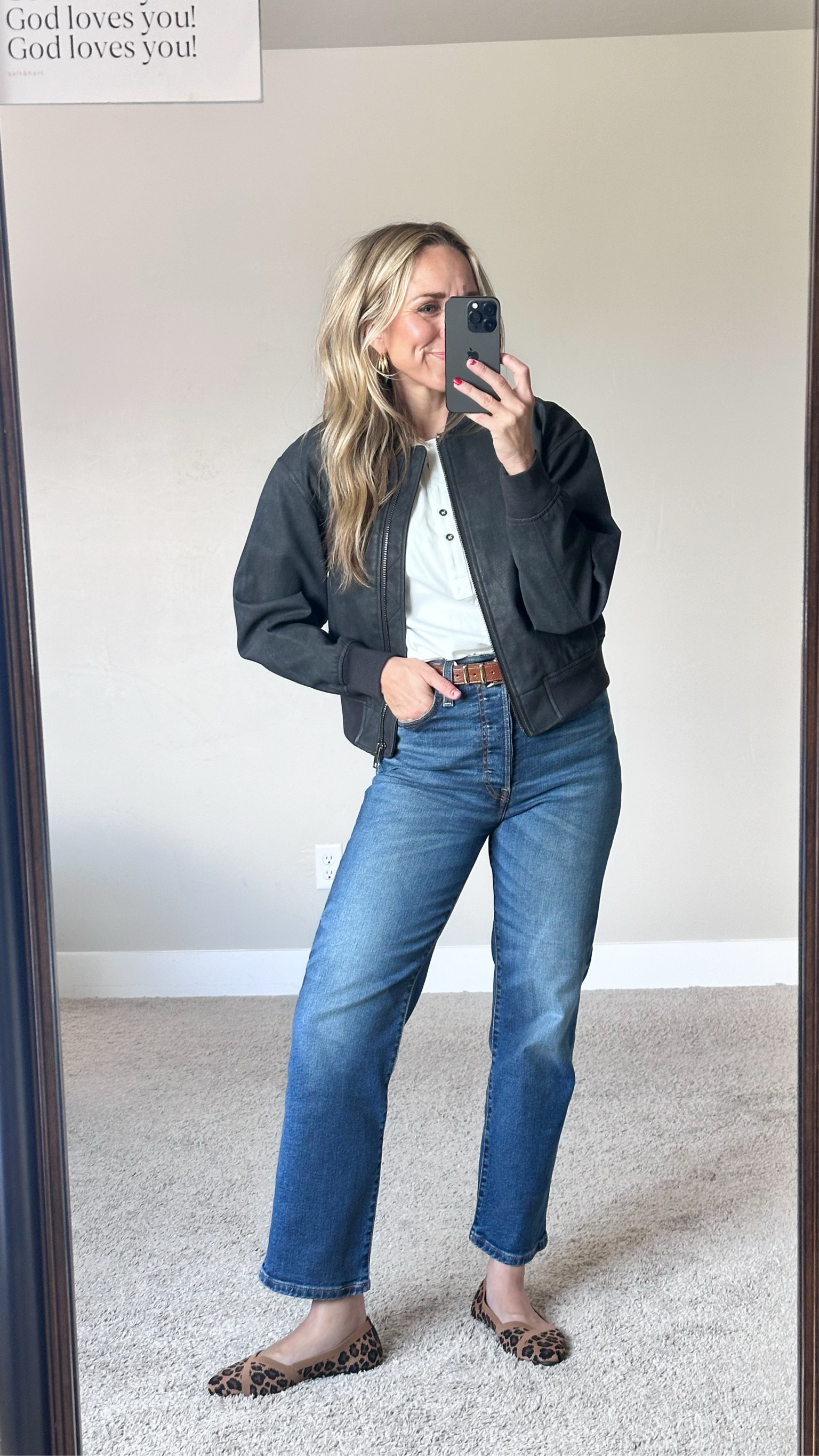 These viral stretchy jeans were a definite staple of 2024! Love that you can wear them all year long.

Everything is true to size! 

#LTKStyleTip #LTKFindsUnder100