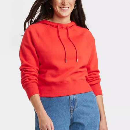 Just snagged this $28 hoodie from Target! Seems like the time of year to wear red ♥️


#LTKfindsunder50 #LTKSeasonal #LTKstyletip