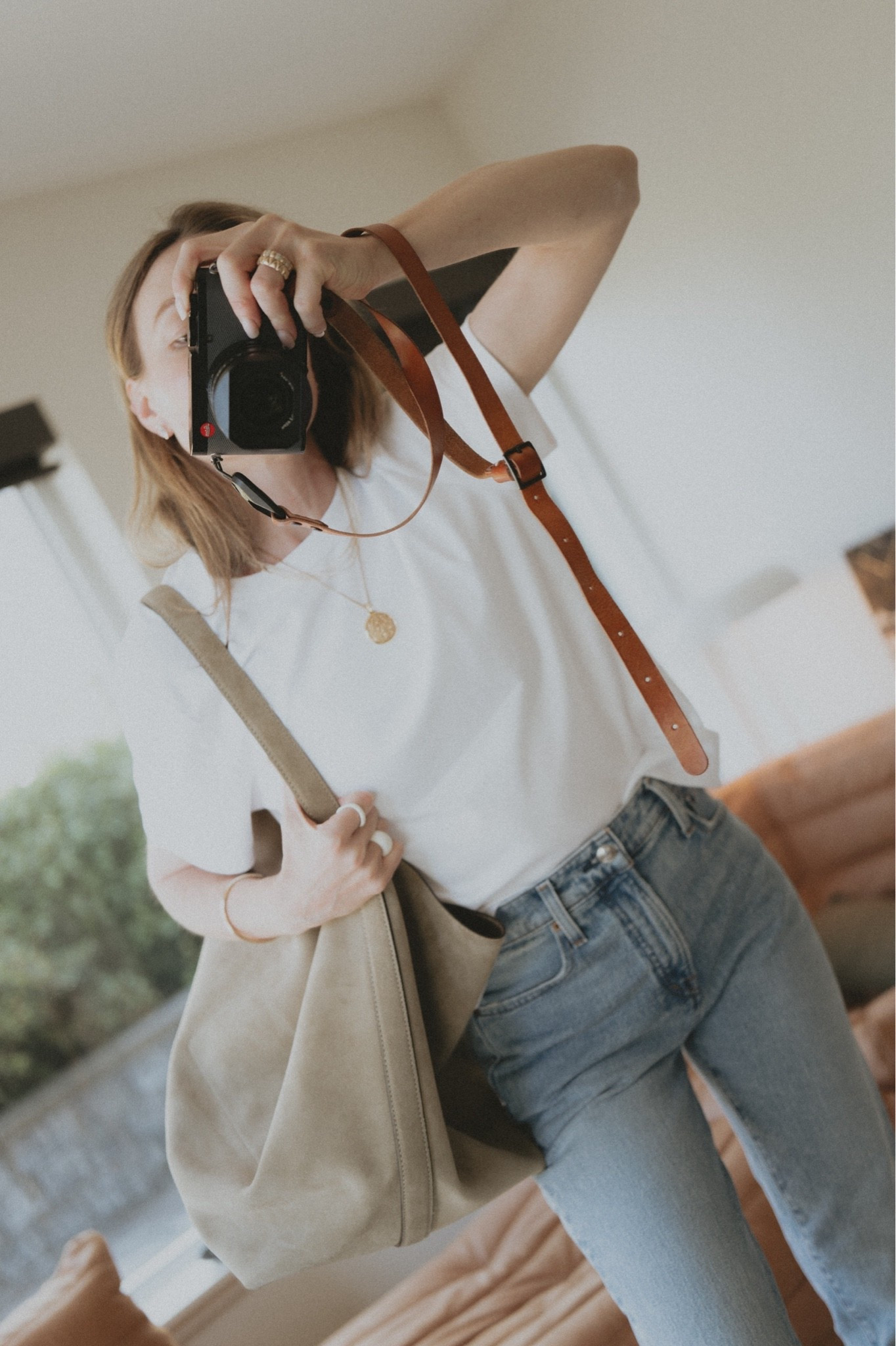 I didn’t think I’d miss the rain but here we are: finally cooler days ahead here in the Seattle area. 
Bag: Toteme Belted Tote
Jeans: @Madewell  The Longline Jeans 
T-shirt: @OAK + FORT 
Jewelry: David Yurman

#LTKSeasonal #LTKootd #LTKmomlife
