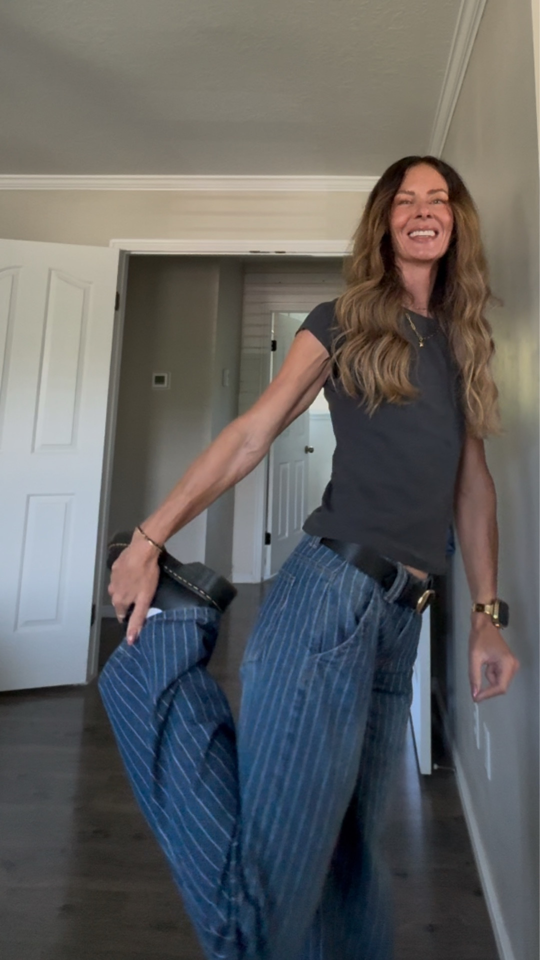 Loving this fall fit!
UO Tee sz xs
Jeans are Edikted  sz xs 
Docs tts
Belt Amazon 


#LTKStyleTip #LTKSeasonal #LTKFindsUnder100