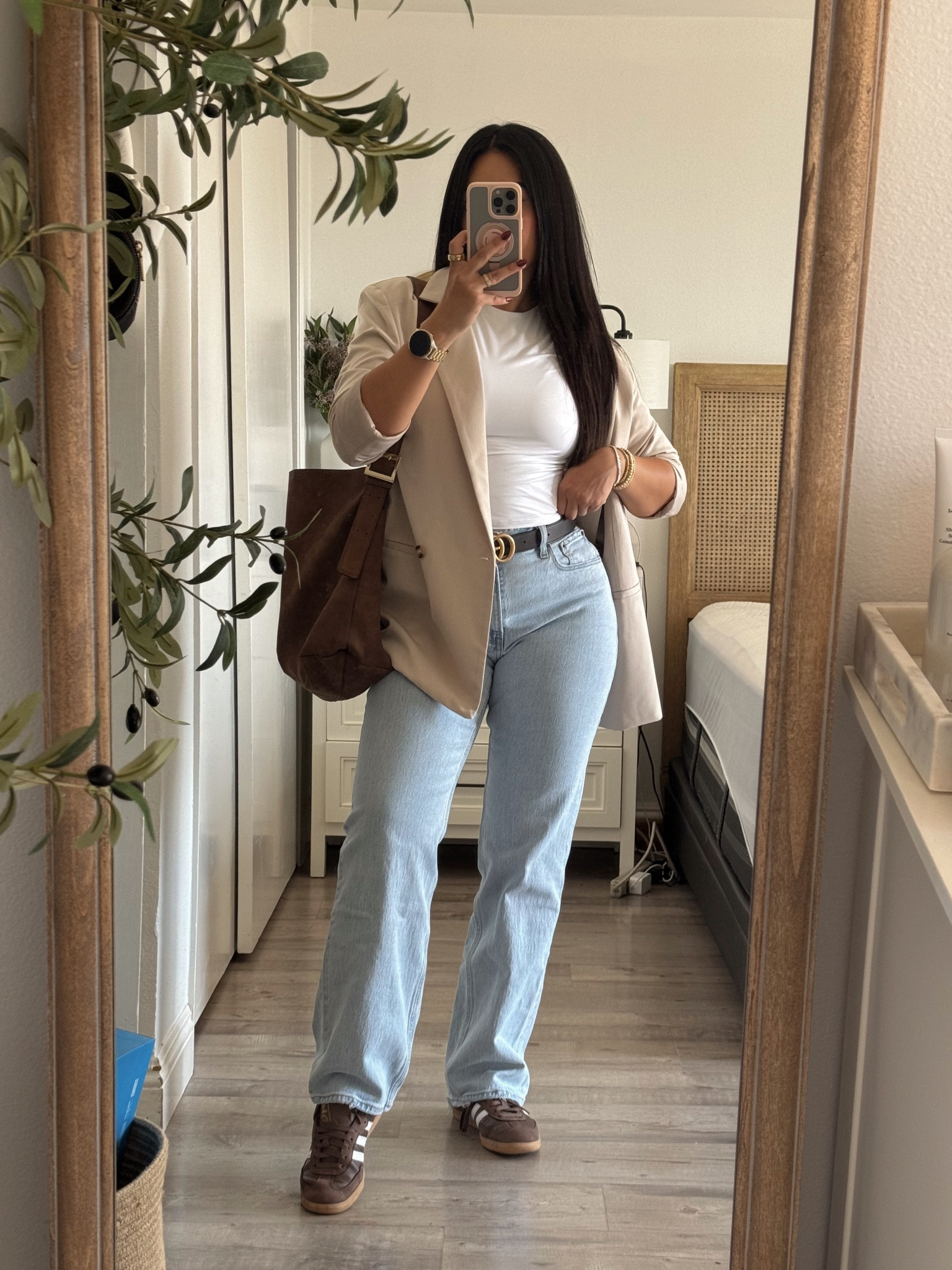 Cute neutral fall fit! 🤎 wearing size medium in top and size 28/6 in jeans! Also obsessed with this bag! Under $35!

#LTKSaleAlert #LTKItBag #LTKStyleTip