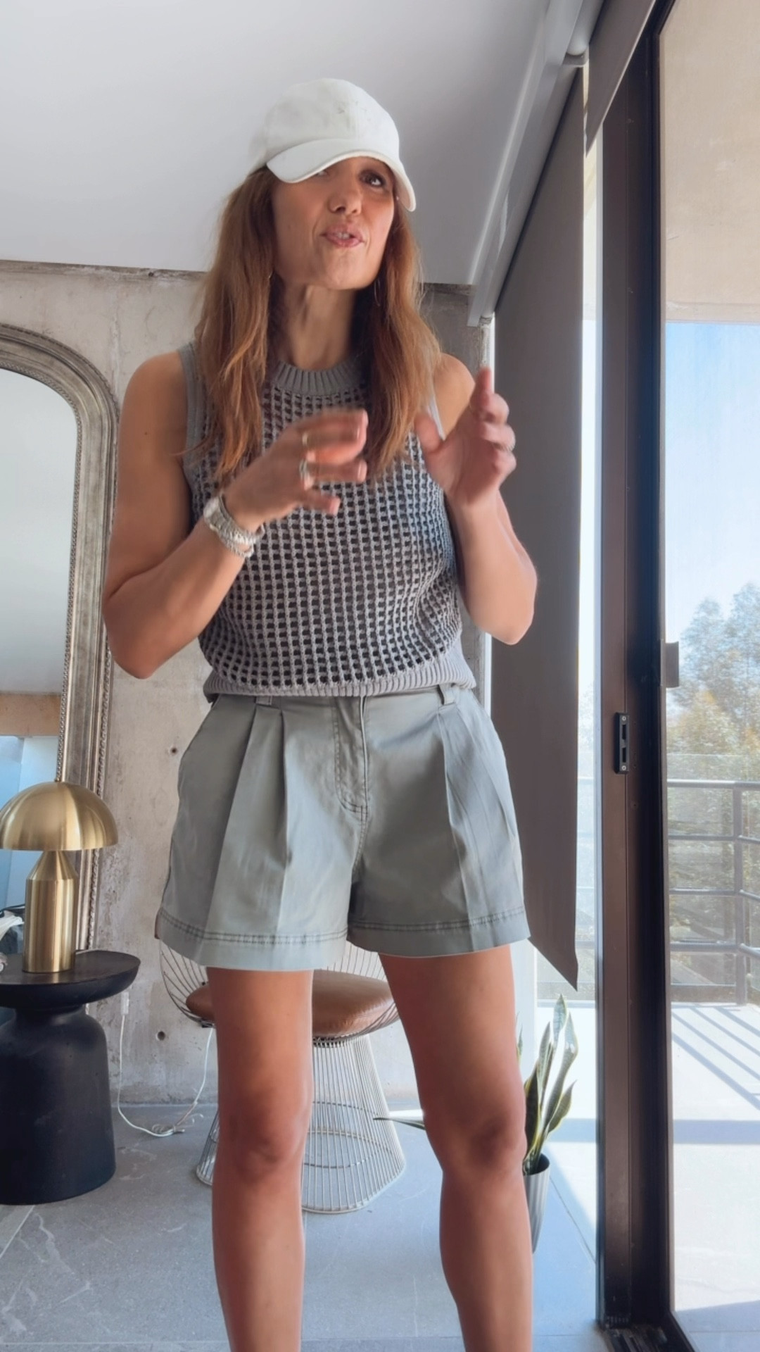 Splendid top is lined 
Shorts are pleated in small
Their fit is tts 
🤍🤍🤍🤍