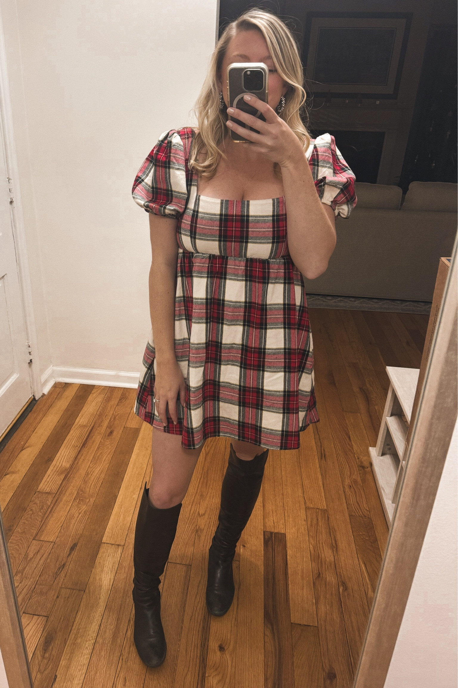 The perfect holiday dress & on sale

#LTKStyleTip #LTKSeasonal #LTKHoliday