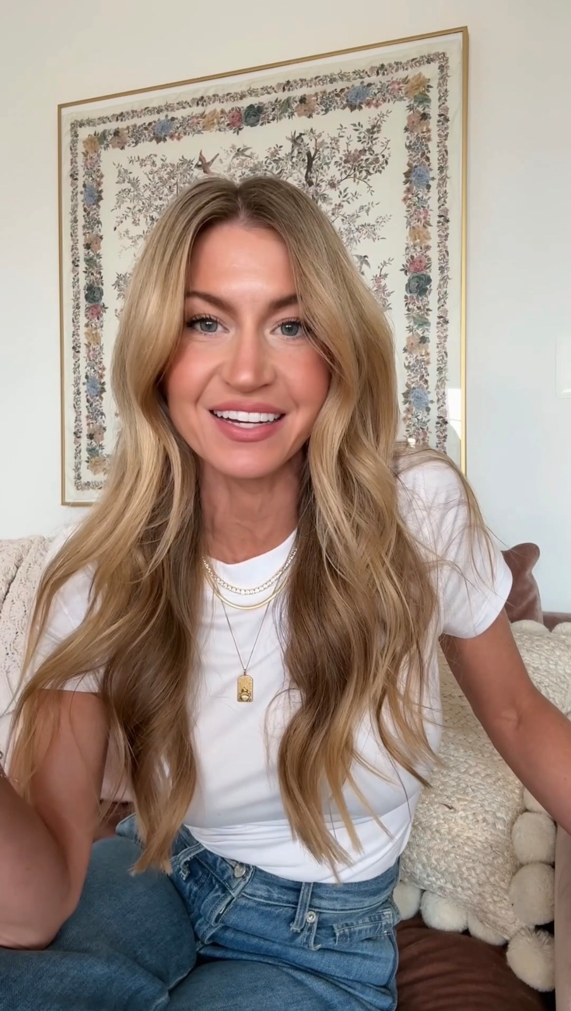 My Picky Girl Picks white crew neck tee! It is the perfect tea for layering underneath a sweater because the crewneck peaks out perfectly.
White tee: runs TTS, Wearing a S
Jeans: ON SALE $200 off! Run TT, wearing a 25
Cream sweater: runs small, size up 2 sizes, wearing a L 


#LTKSaleAlert #LTKgrwm #LTKootd